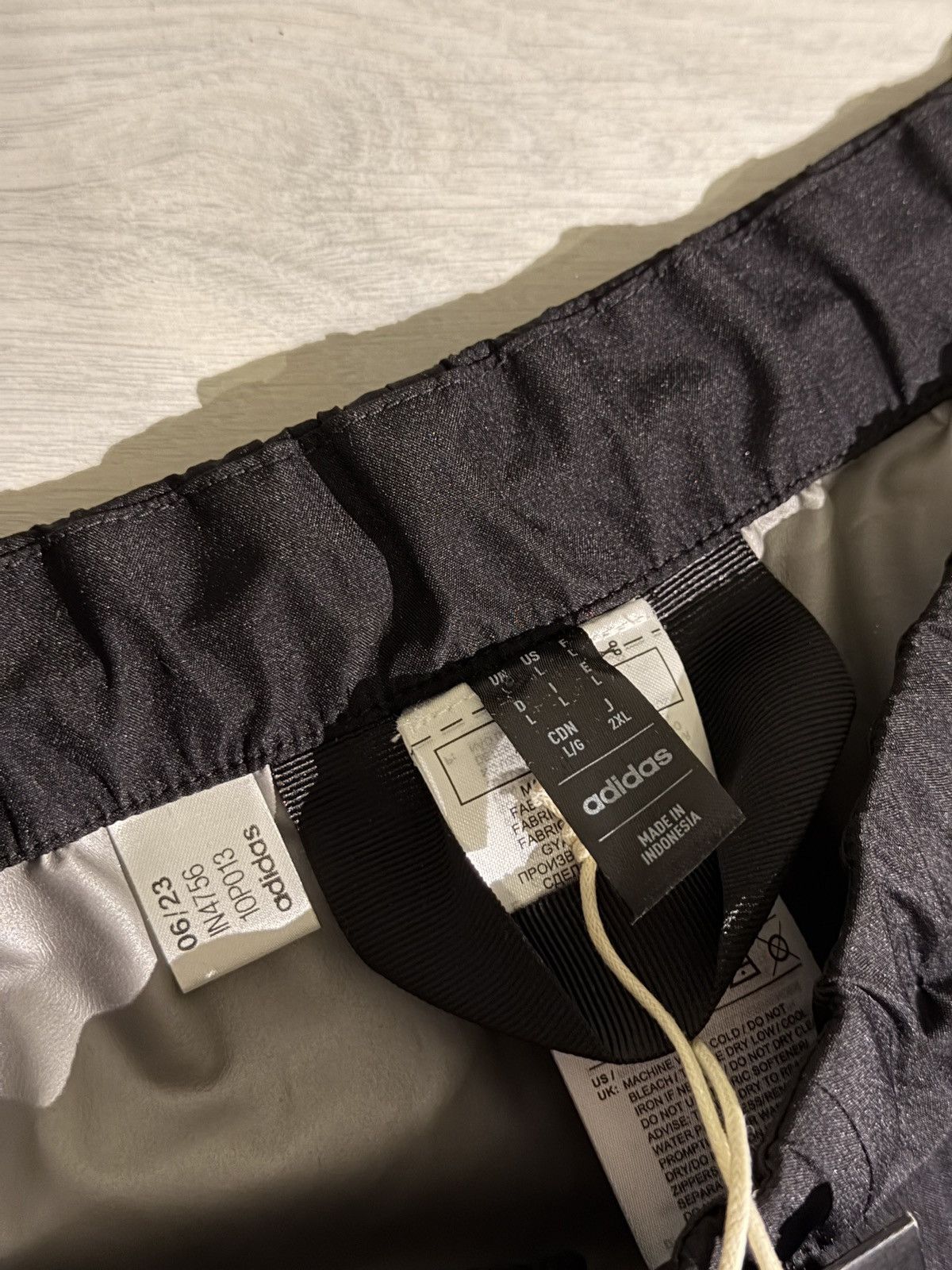 Adidas × Maharishi Adidas Arsenal x Maharishi Gore-Tex Pants BNWT Size L Size US 32 / EU 48 - 5 Thumbnail