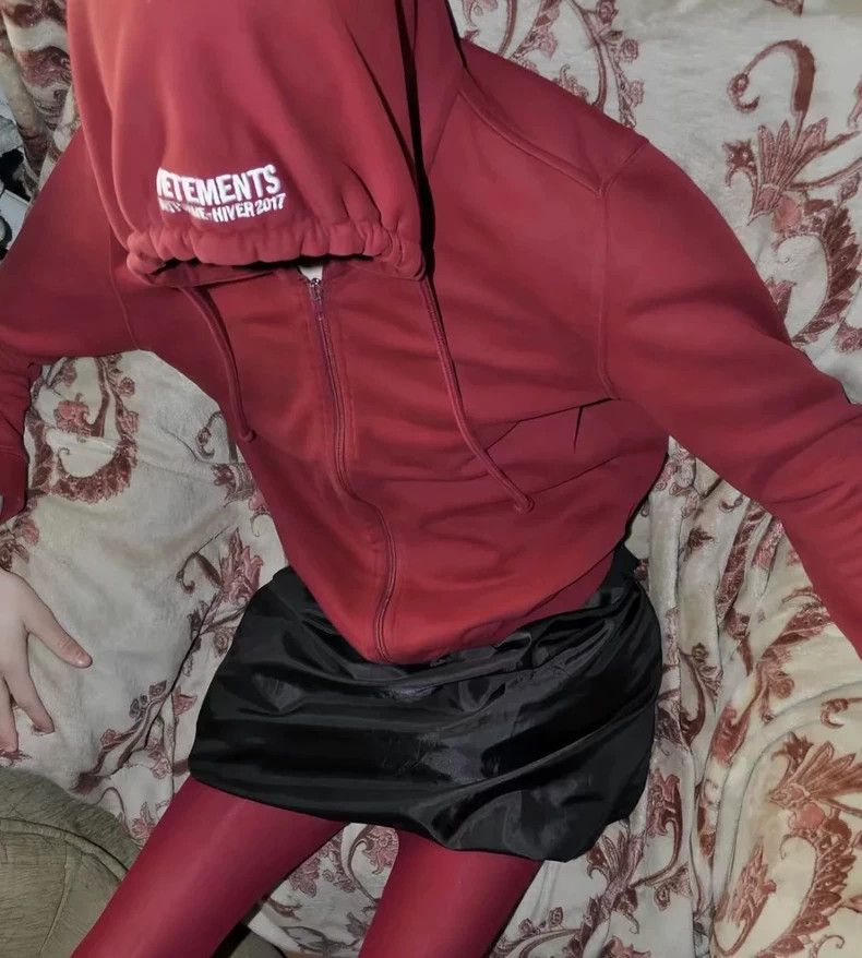 Vetements Vetements 18aw Burgundy Zip-up Sweatshirt Size US S / EU 44-46 / 1 - 5 Thumbnail
