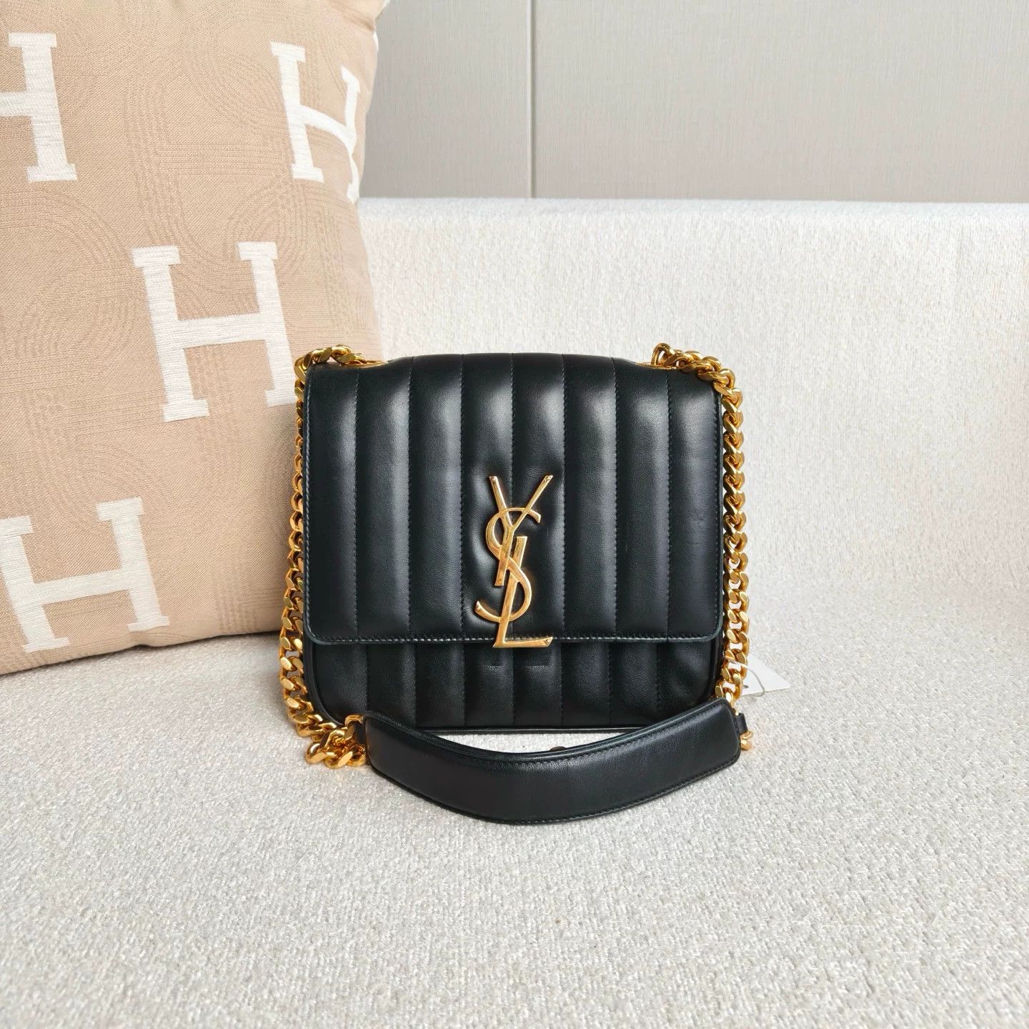 Saint Laurent Paris Pre-loved Bag Very good condition Size ONE SIZE - 1 Thumbnail