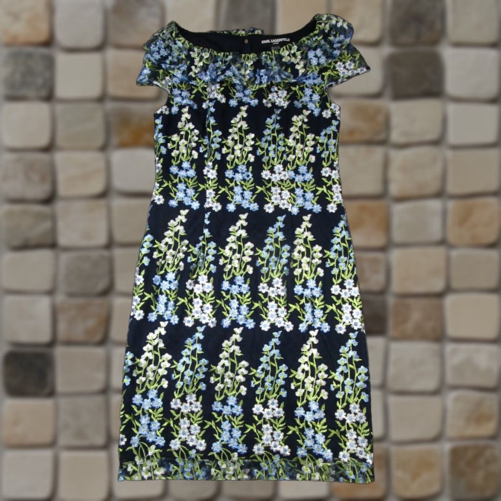 Karl Lagerfeld Karl Lagerfeld Dress Womens 6 Blue Floral Embroidered Pencil Sheath Short Sleeve Boat Neck Size M / US 6-8 / IT 42-44 - 1 Thumbnail