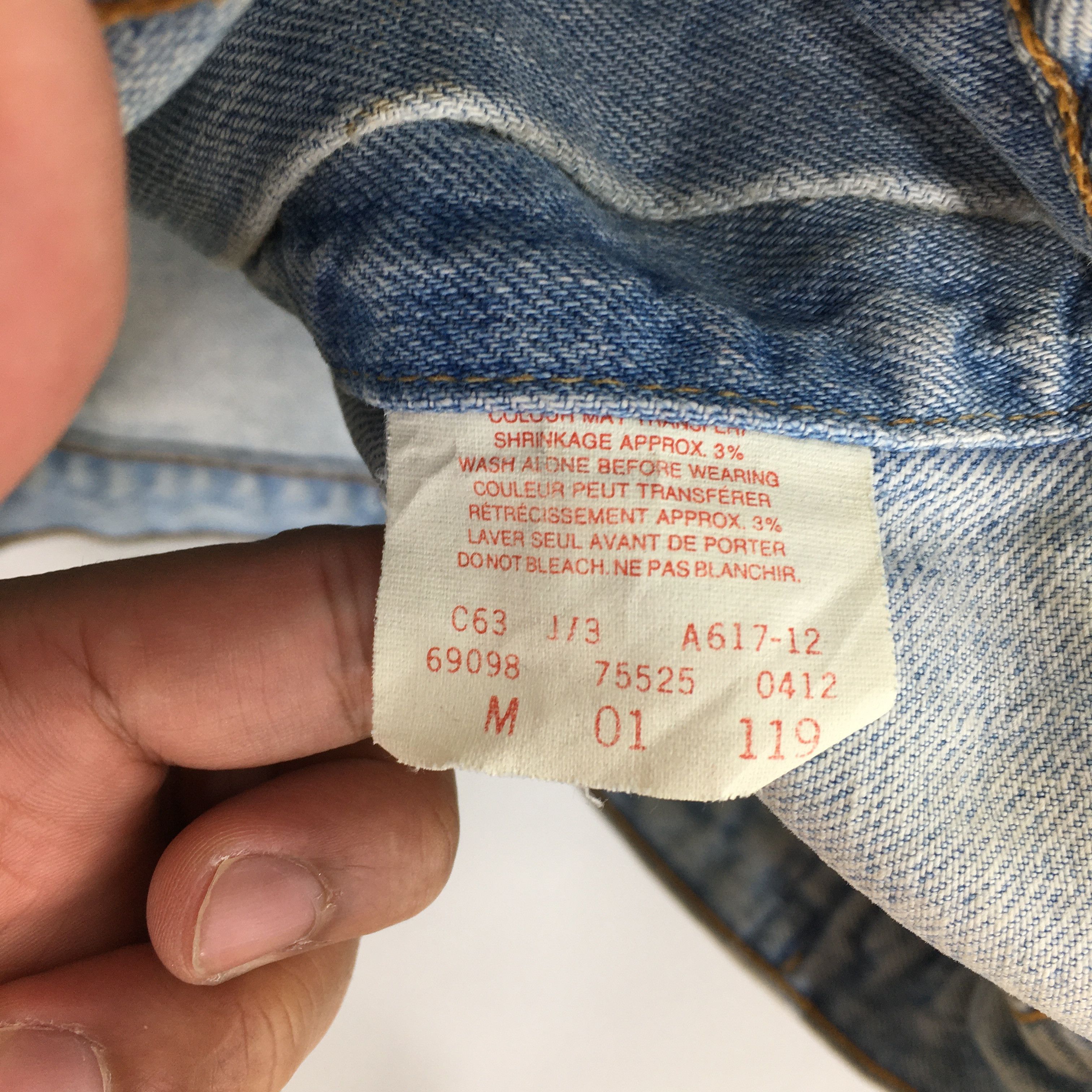Levi's Vintage 90s Levi's Trucker Faded Denim Jacket Medium Size US M / EU 48-50 / 2 - 7 Thumbnail