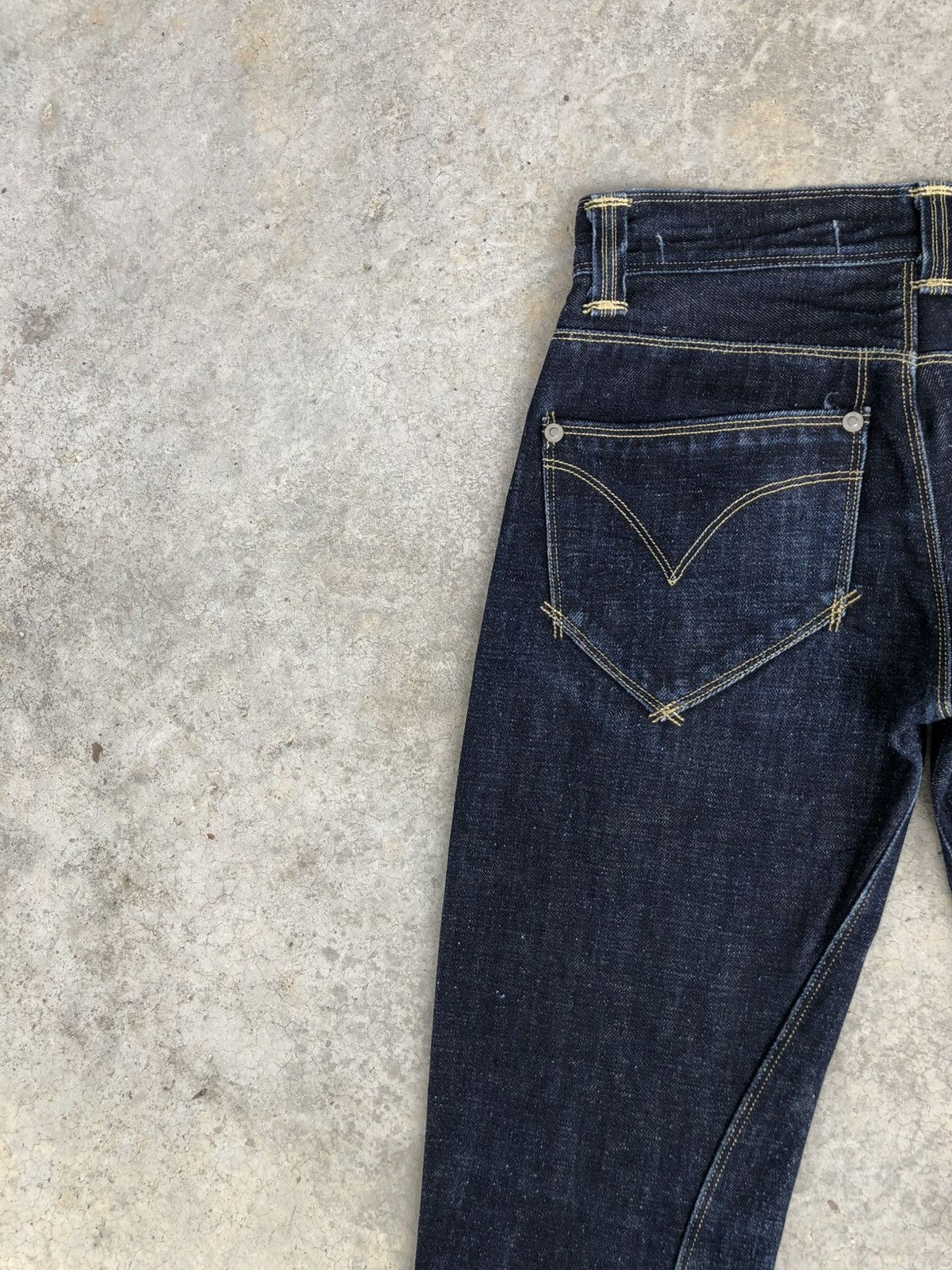 If Six Was Nine Levis Engineered Flared Jeans Distressed Size US 28 / EU 44 - 9 Thumbnail