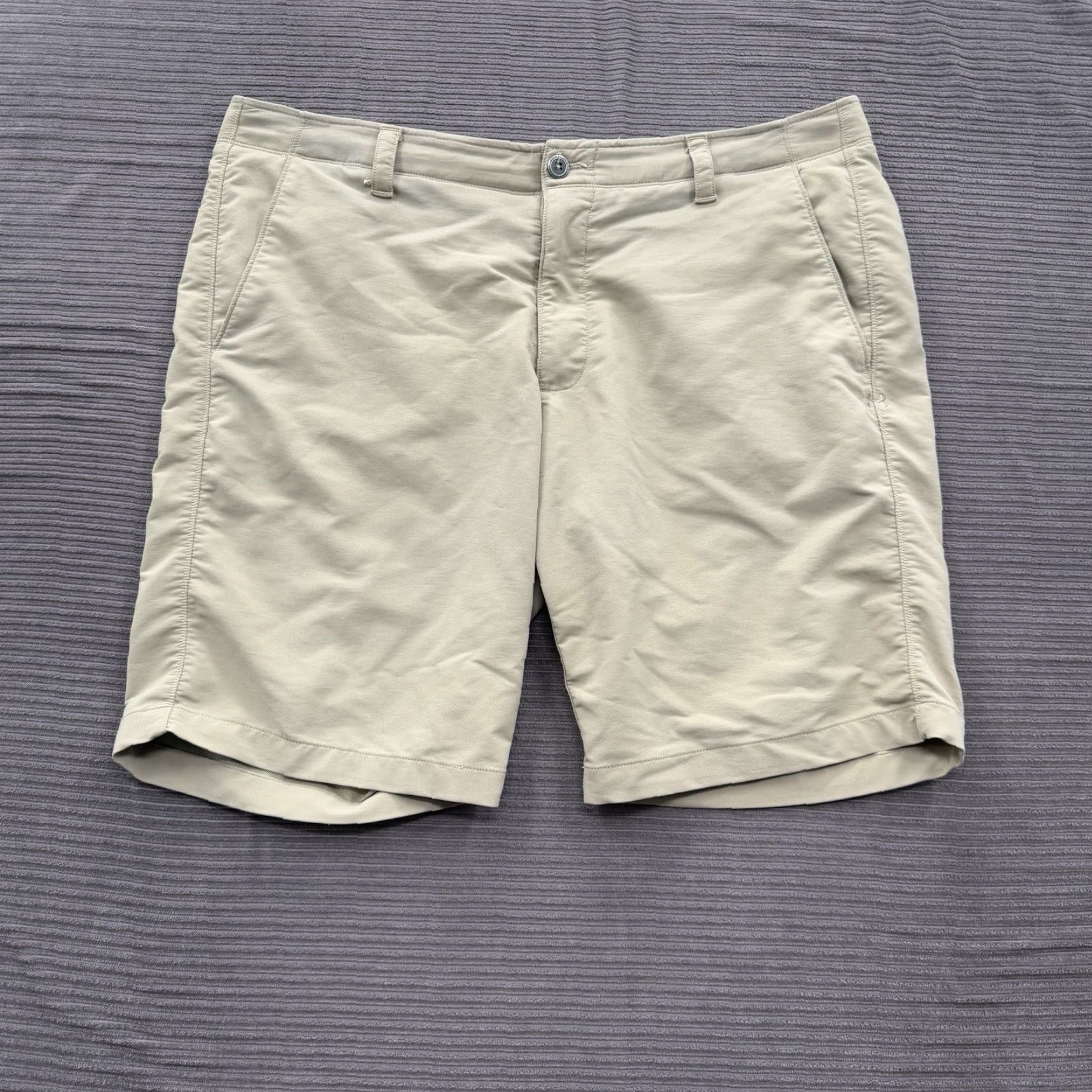 Under Armour Under Armour Mens Regular Fit Chino Pants 40 Brown Heatgear Outdoors Golf Casual Travel Pockets Zipper Logo Size US 40 / EU 56 - 2 Thumbnail