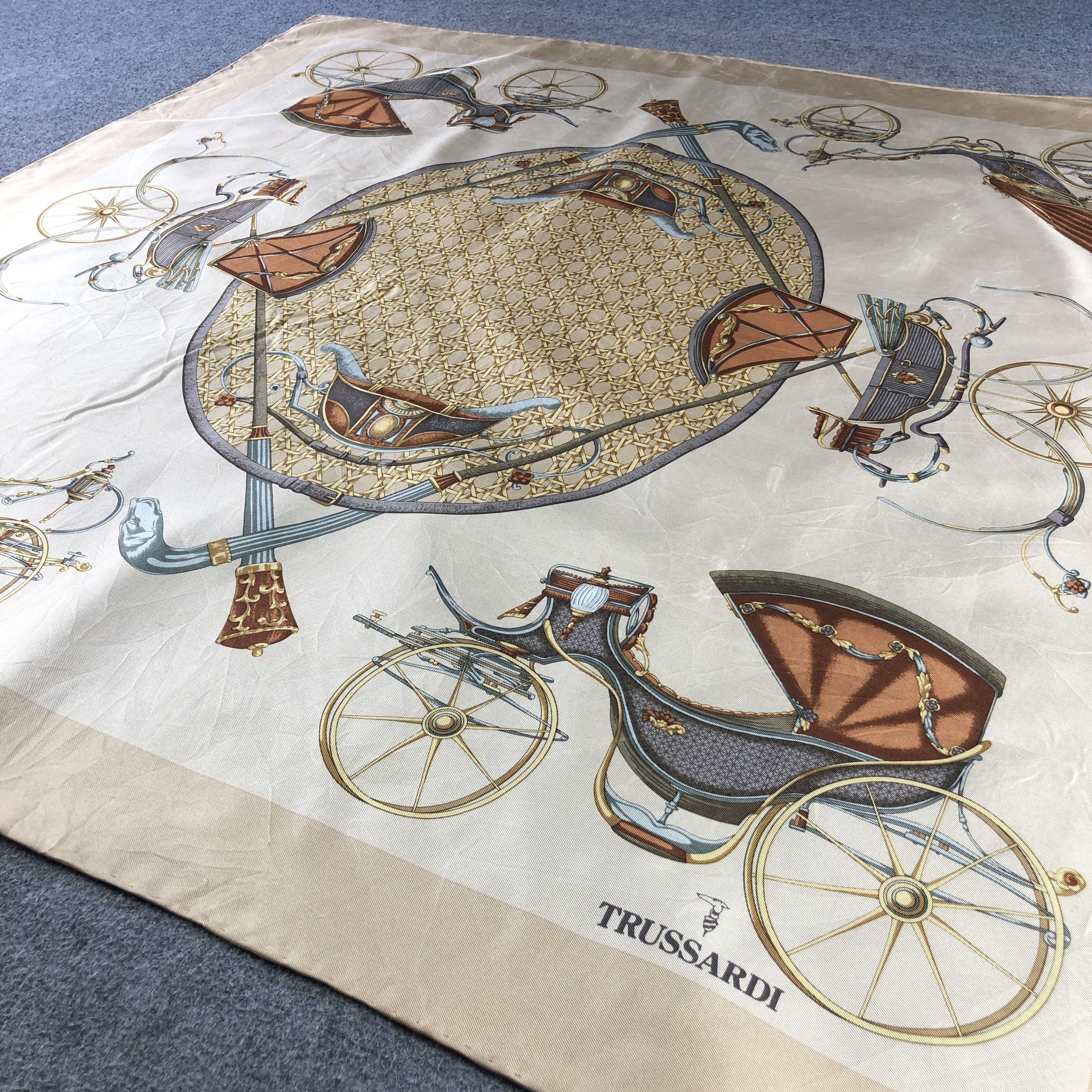 Trussardi Vintage Trussardi Luxury Design Silk Scarf M1198 Size ONE SIZE - 3 Thumbnail