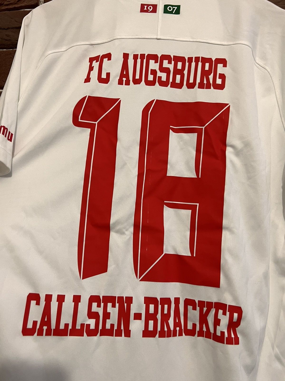 Nike Rare Nike Fc Augsburg Germany Bundesleageue Football Jersey Size US L / EU 52-54 / 3 - 4 Thumbnail