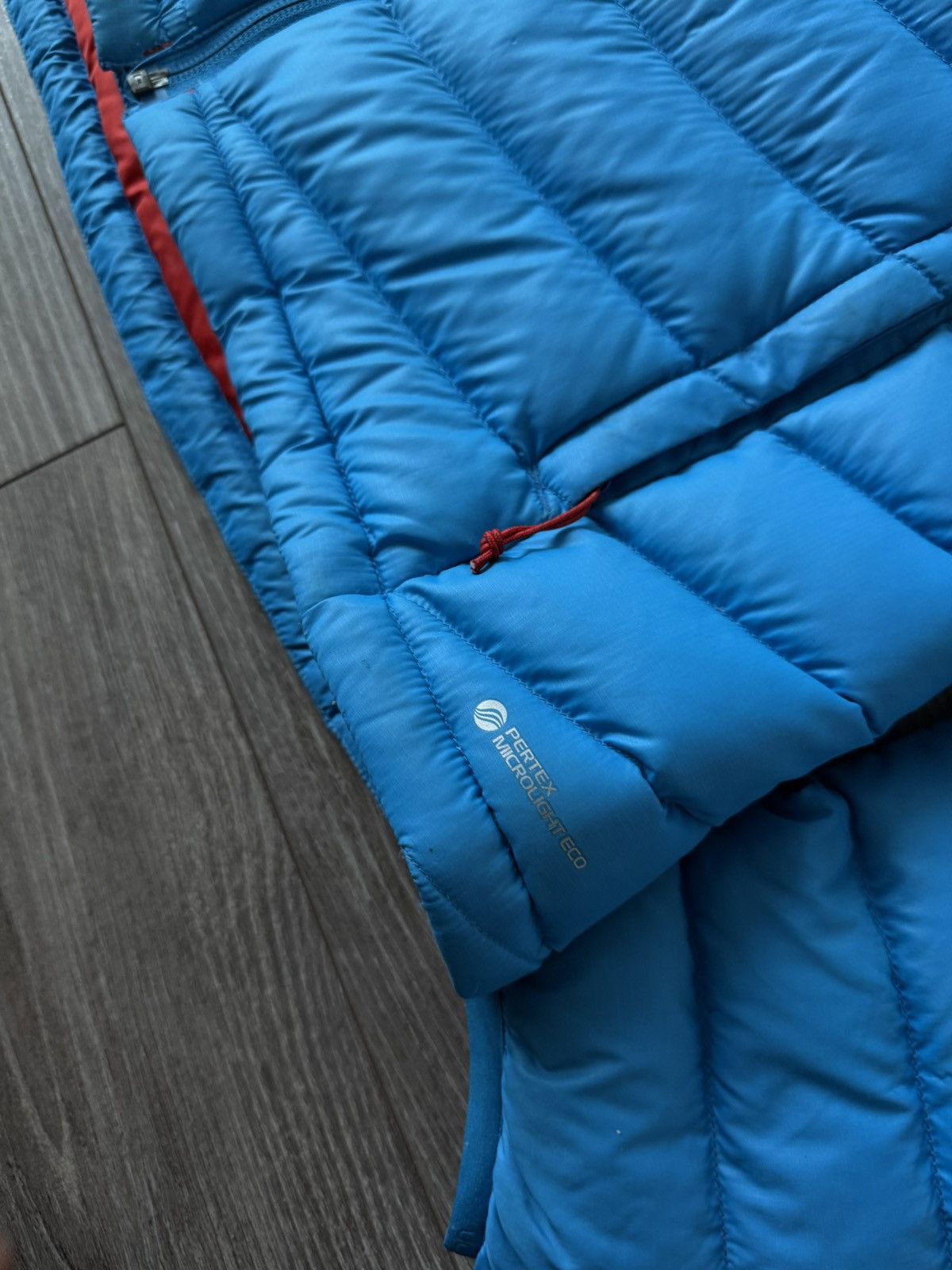 Salomon Salomon Pertex Microlight Eco Insulated Hood Jacket Size M / US 6-8 / IT 42-44 - 8 Thumbnail