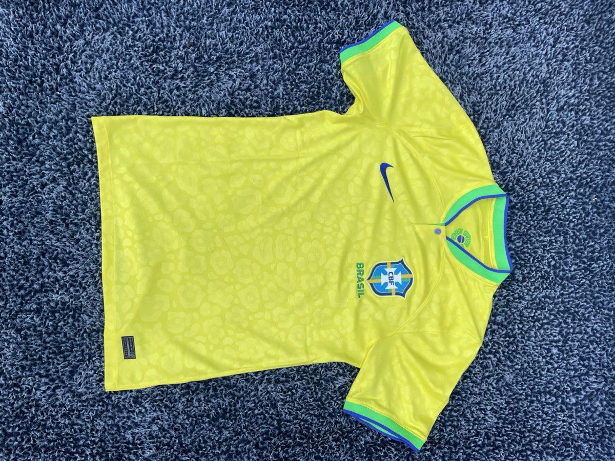 Nike Nike Brazil 22/23 Home Football Soccer Jersey Size: S Size US S / EU 44-46 / 1 - 5 Thumbnail