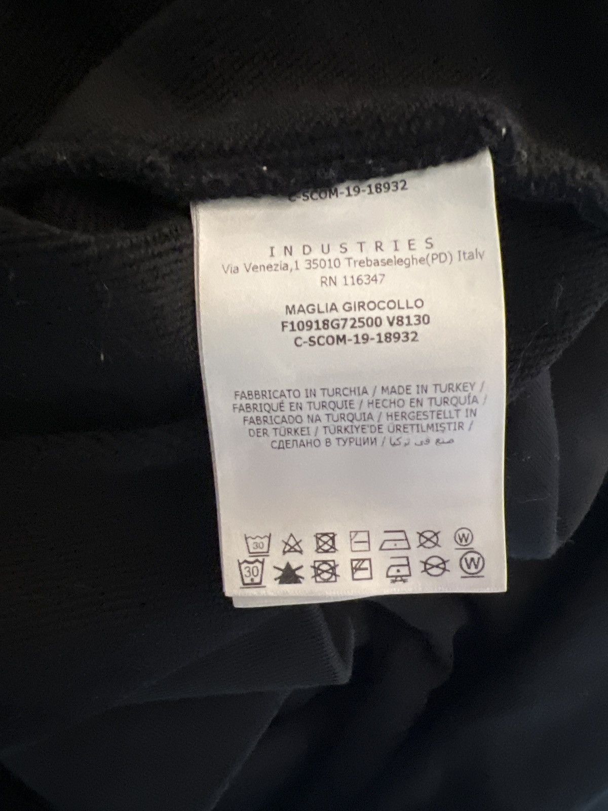 Moncler Zipper Pouch Moncler Crewneck Size US XXL / EU 58 / 5 - 6 Thumbnail