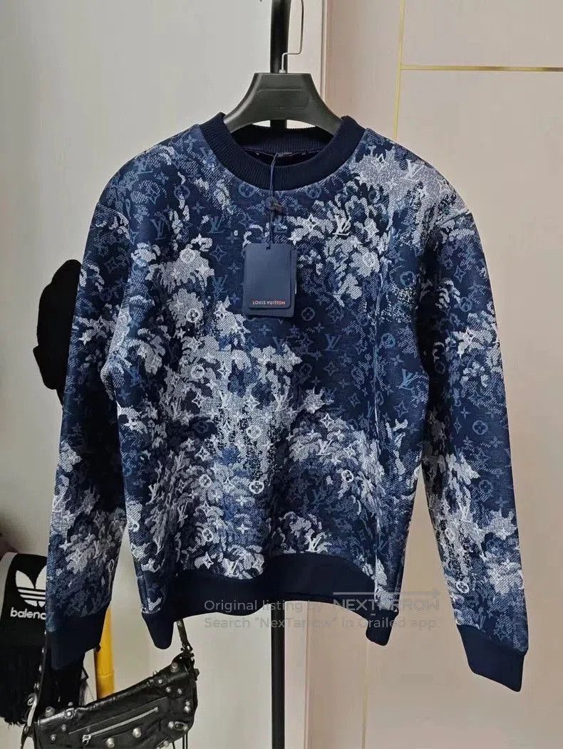 Louis Vuitton Logo Sweatshirt-dmc.