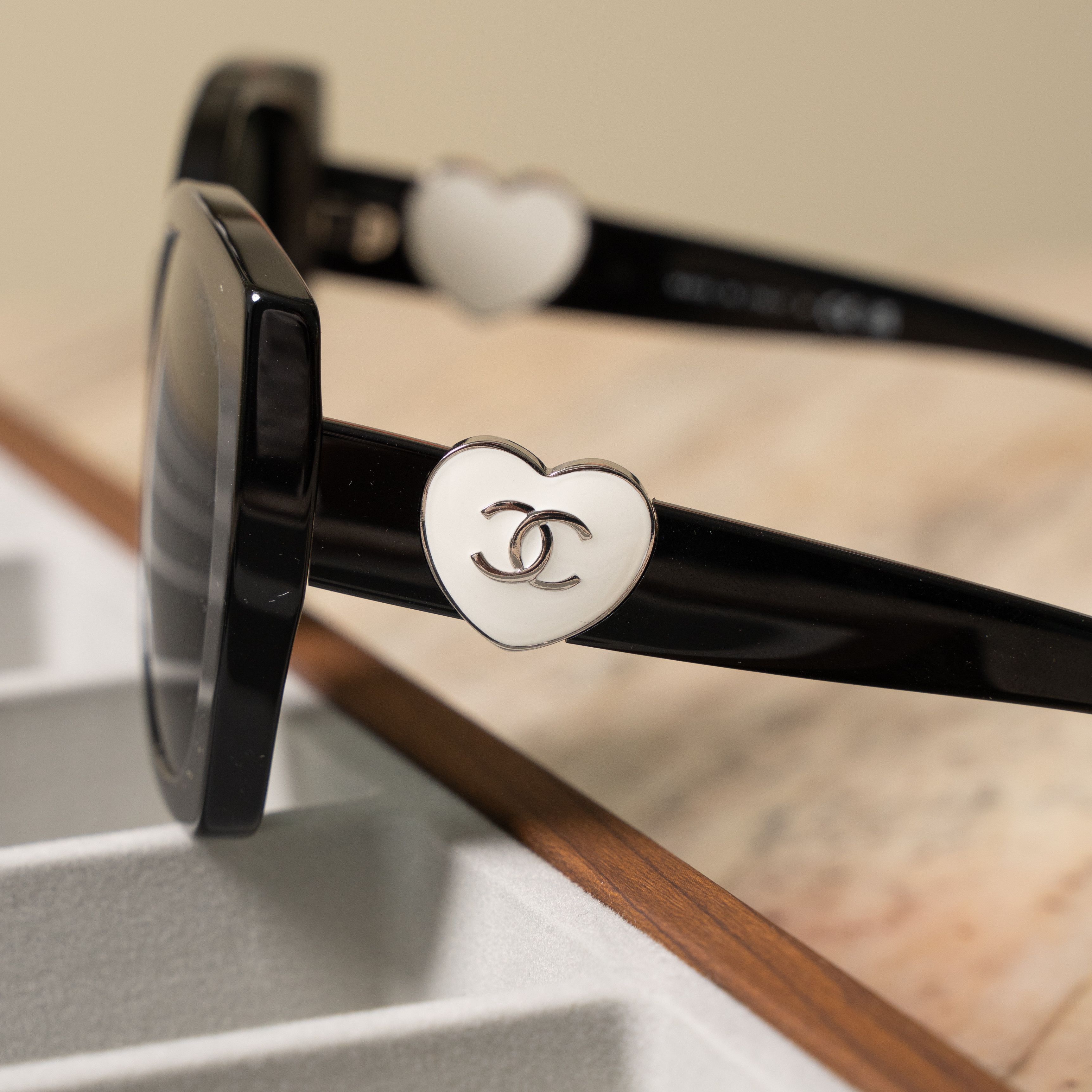 Chanel CHANEL 0CH5519 C501S4 Sunglasses BLACK Size ONE SIZE - 5 Thumbnail