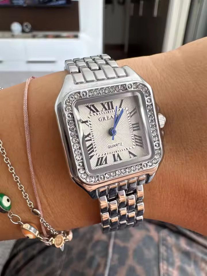 Vintage Vintage 90s black dial luxury style quartz silver watch Size ONE SIZE - 3 Thumbnail