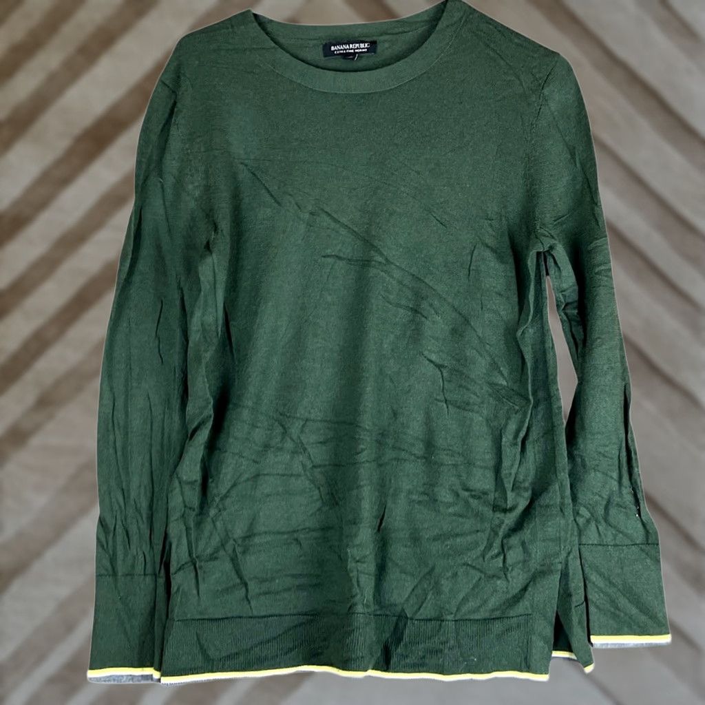 Banana Republic Banana Republic Womens Sweater Green 100% Merino Wool Long Sleeve M Crew Neck Knit Pullover Women Casual Workwear Iteration Size M / US 6-8 / IT 42-44 - 1 Thumbnail