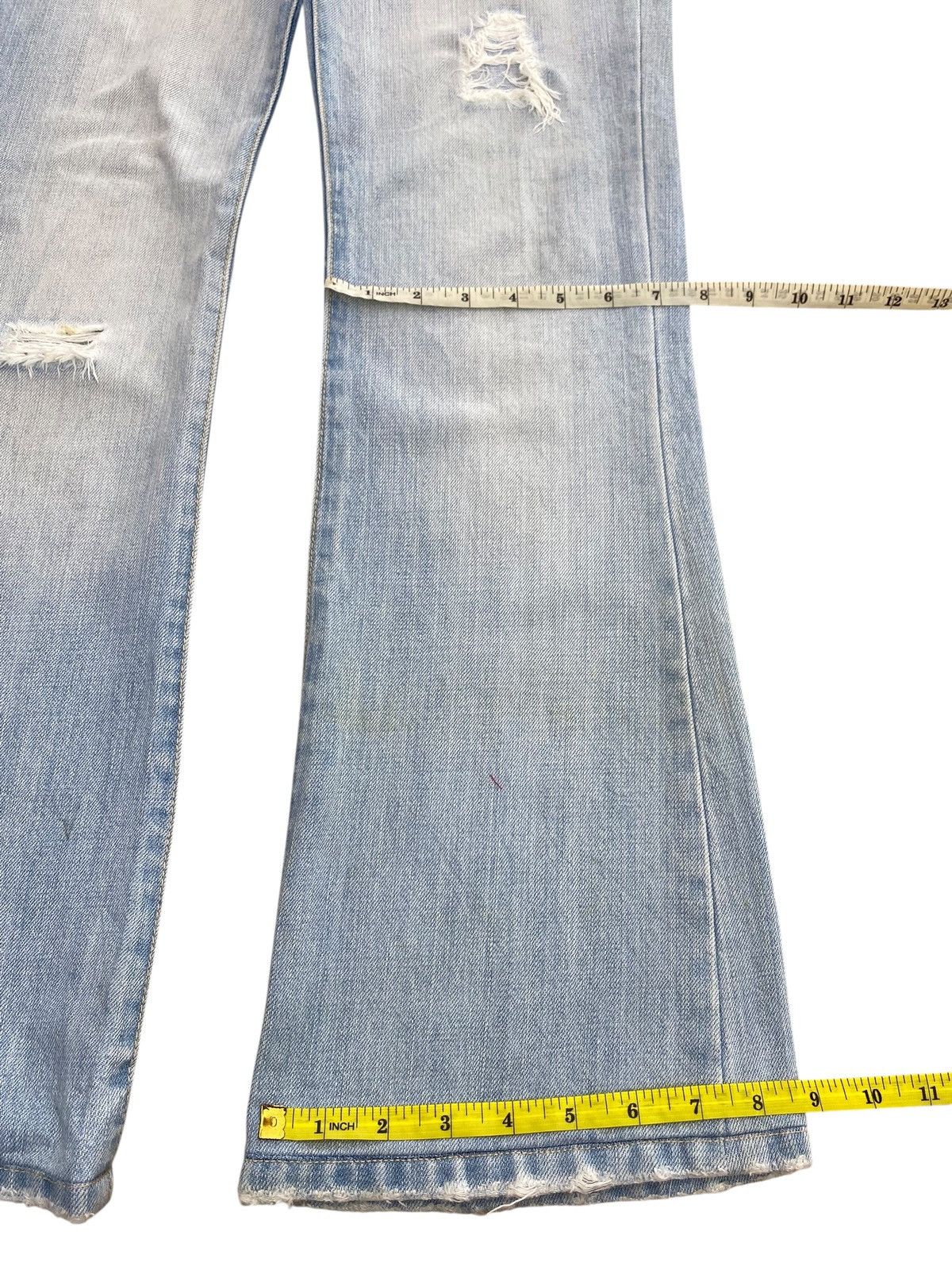 Abercrombie & Fitch Abercrumbie & Fitch Brand Emblised Style Flare Jeans Size US 31 - 12 Thumbnail