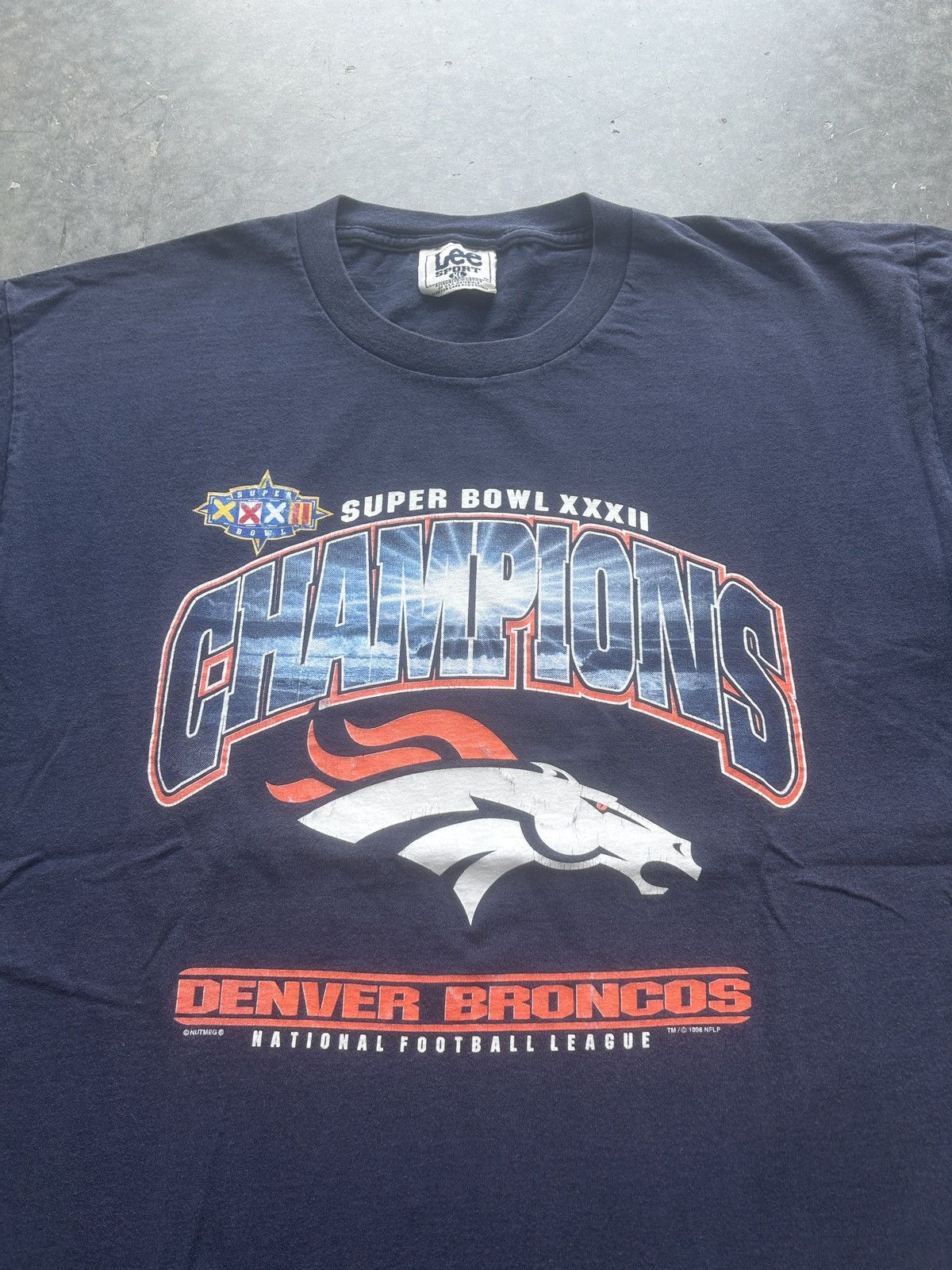 NFL × Vintage Vintage Y2K Denver Broncos Super Bowl Champions Graphic Tee Size US XL / EU 56 / 4 - 1 Thumbnail