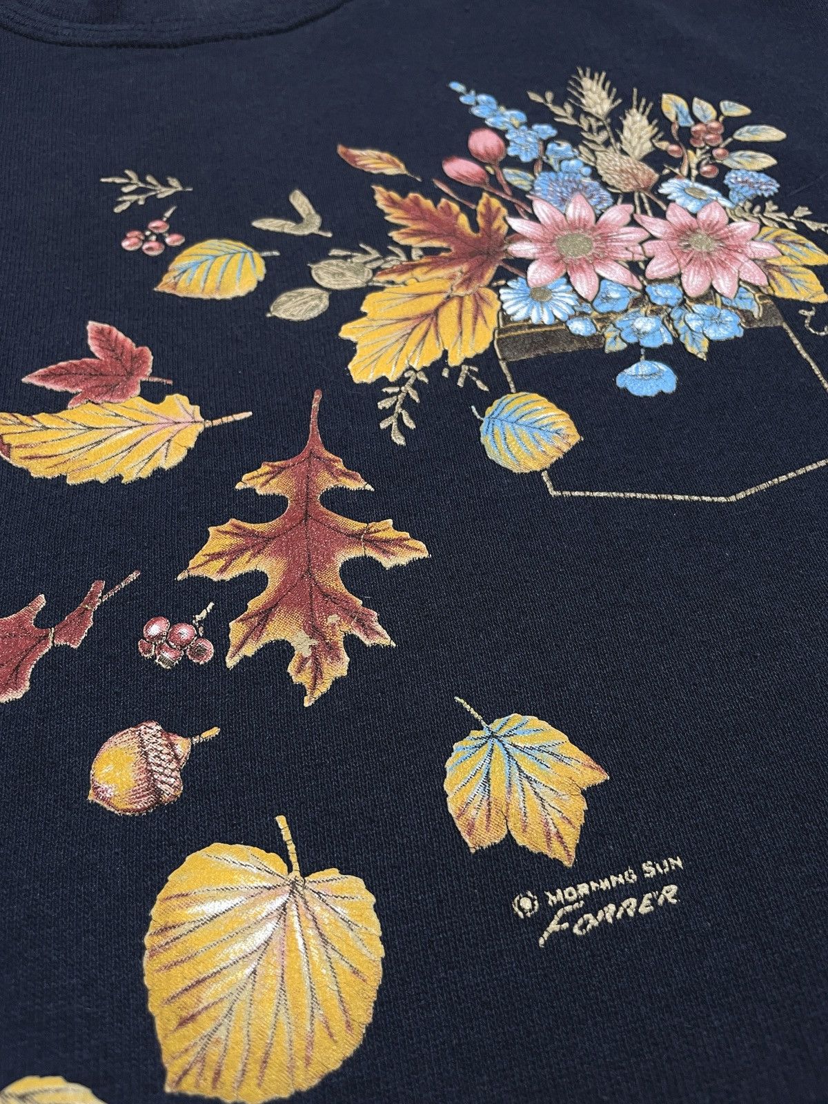 Vintage Vintage Navy Sweatshirt Crewneck Print Flowers Cute Cottage Size US M / EU 48-50 / 2 - 3 Thumbnail