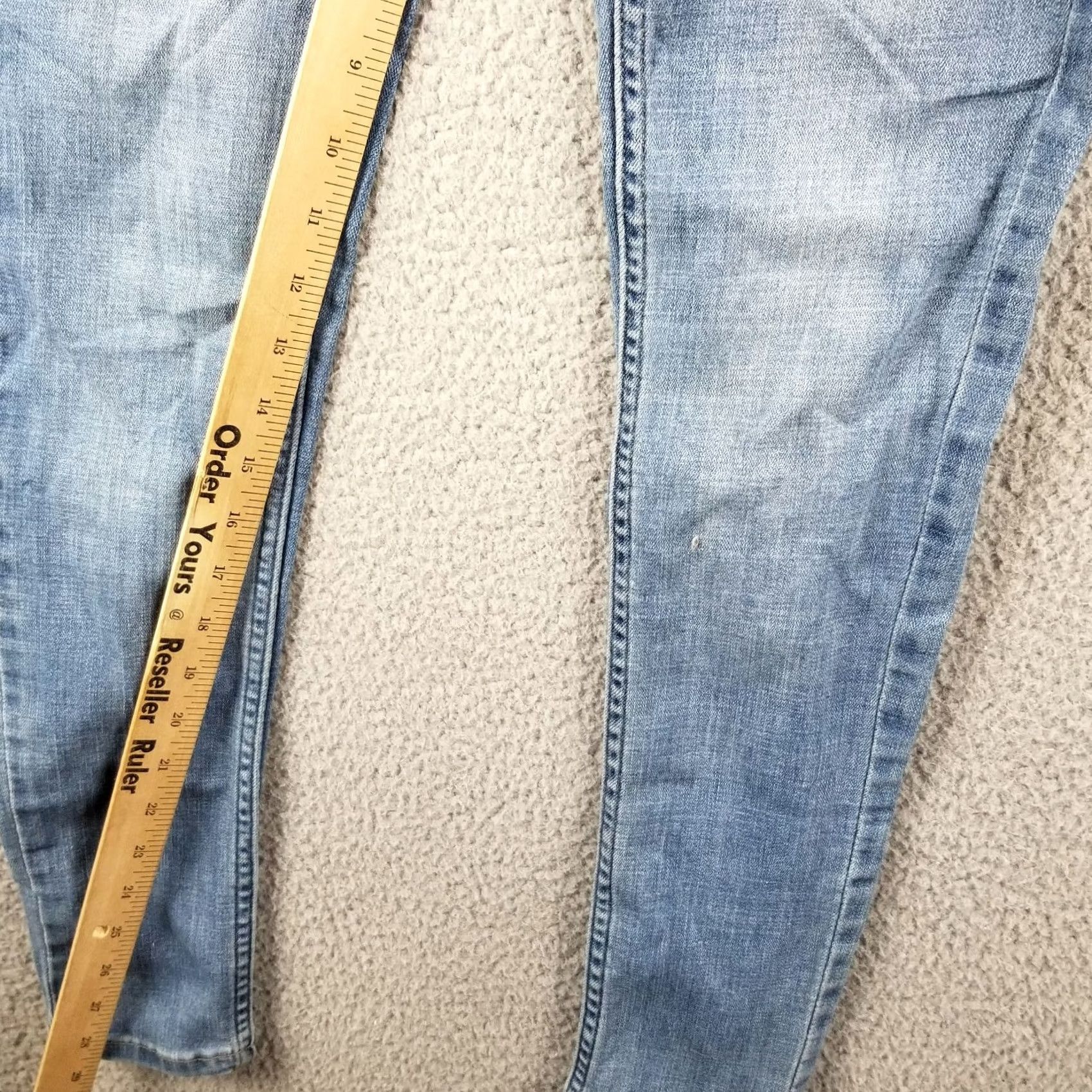 Levi's Levi's 535 Jeans Women Skinny Low Rise Light Wash Denim Stretch 25 NY 24x29 Denim Size 42" / US 20 - 6 Thumbnail
