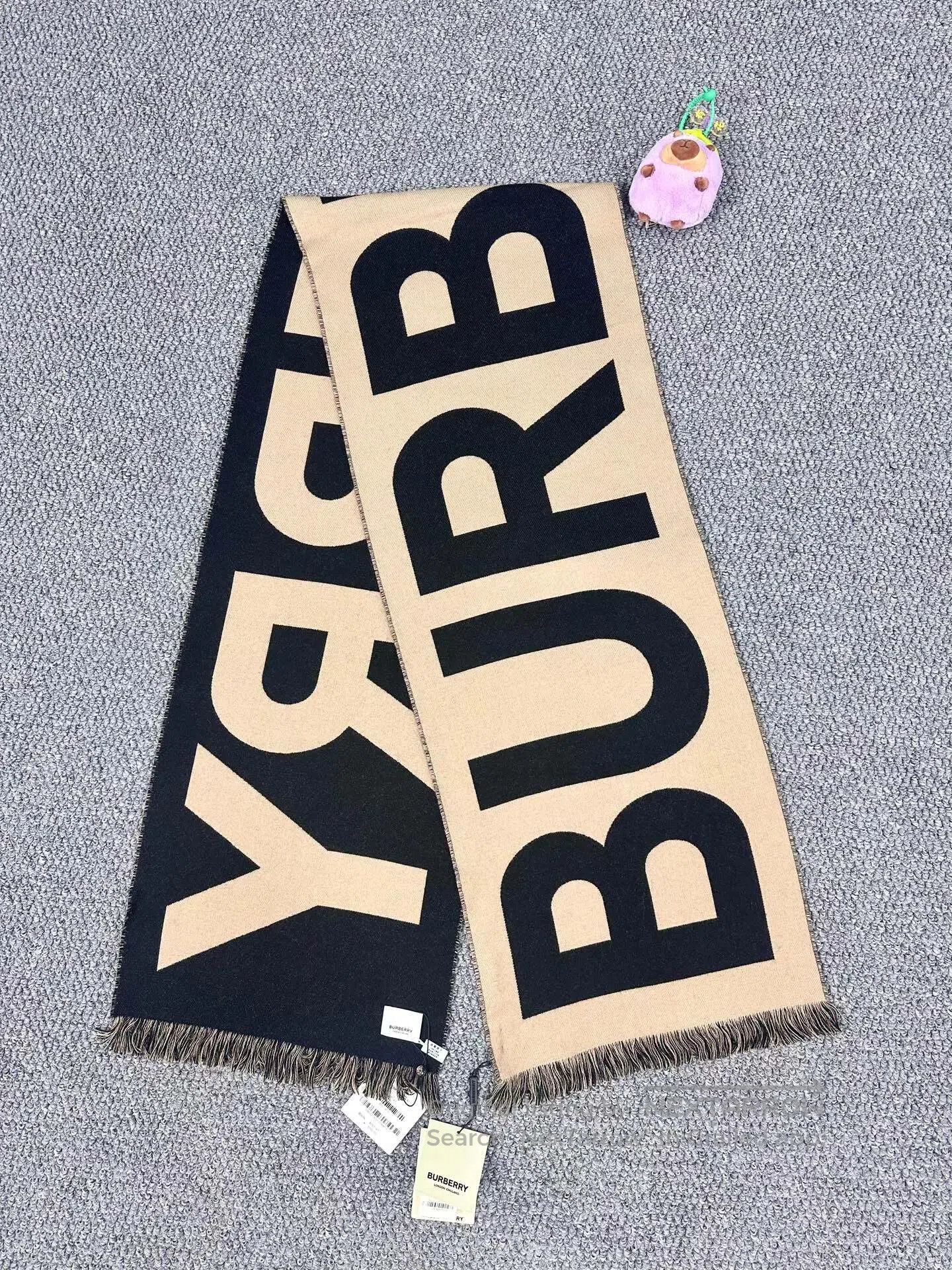 Burberry Burberry Classic beige double-sided logo cashmere scarf| Size ONE SIZE - 1 Thumbnail