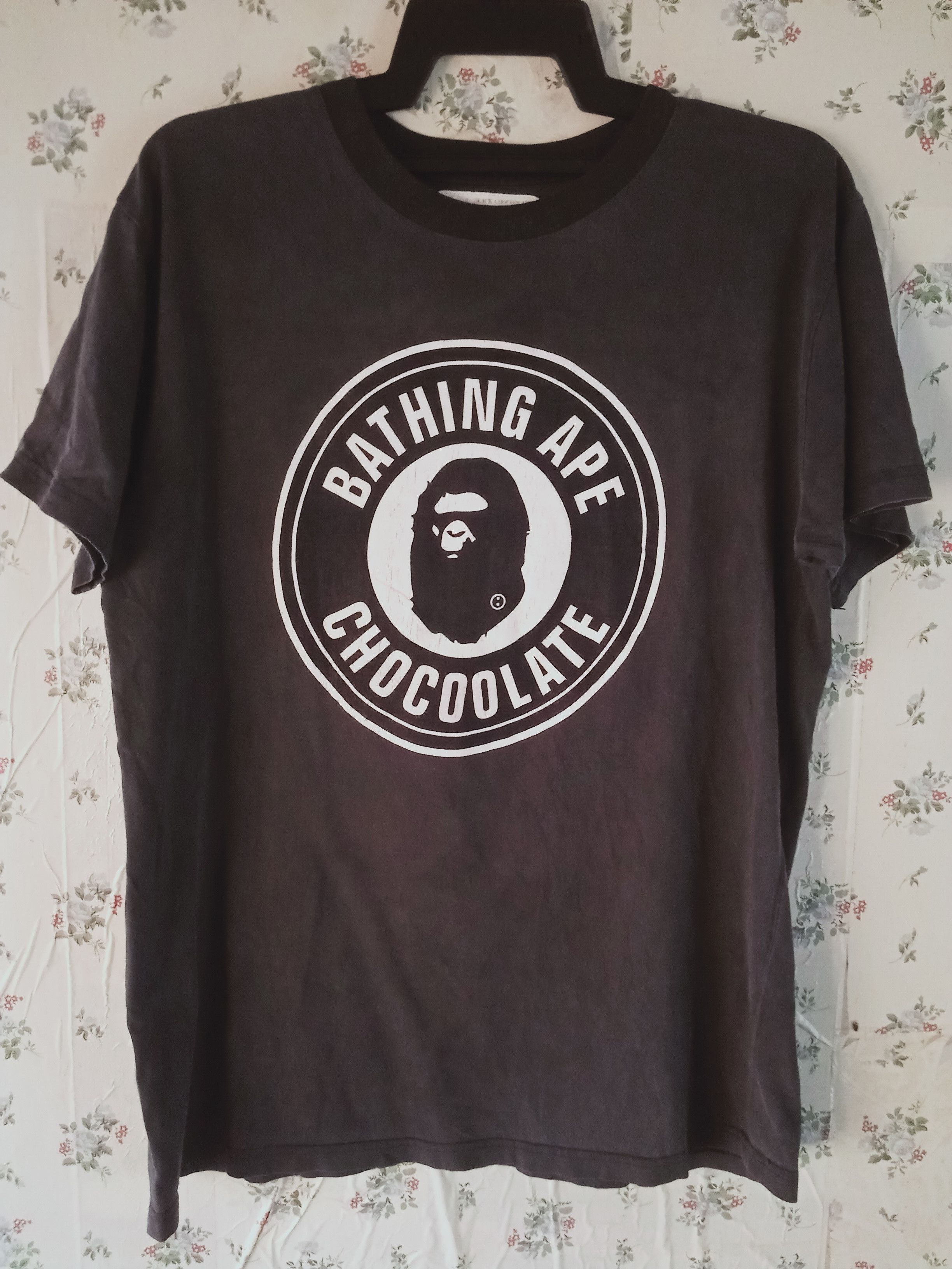Japanese Brand Vintage Bathing Ape Bape x Chocolate Tee Faded Black Size US M / EU 48-50 / 2 - 2 Thumbnail