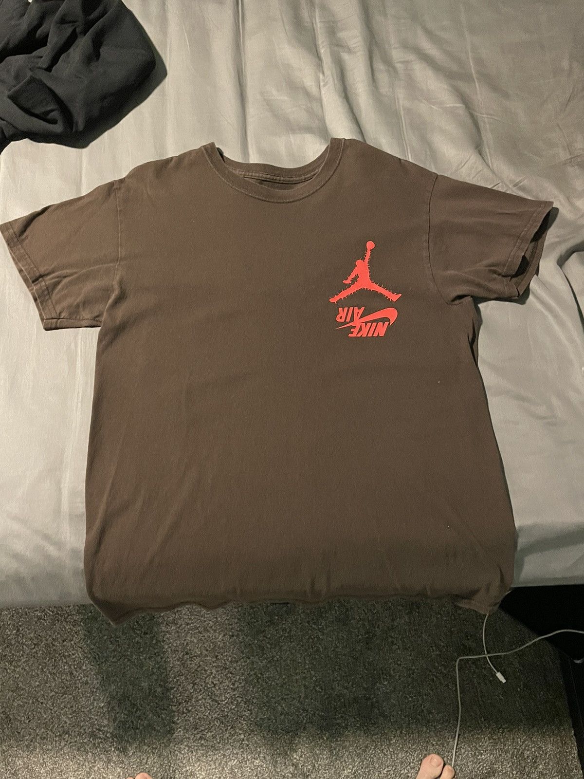 travis scott jordan highest tee