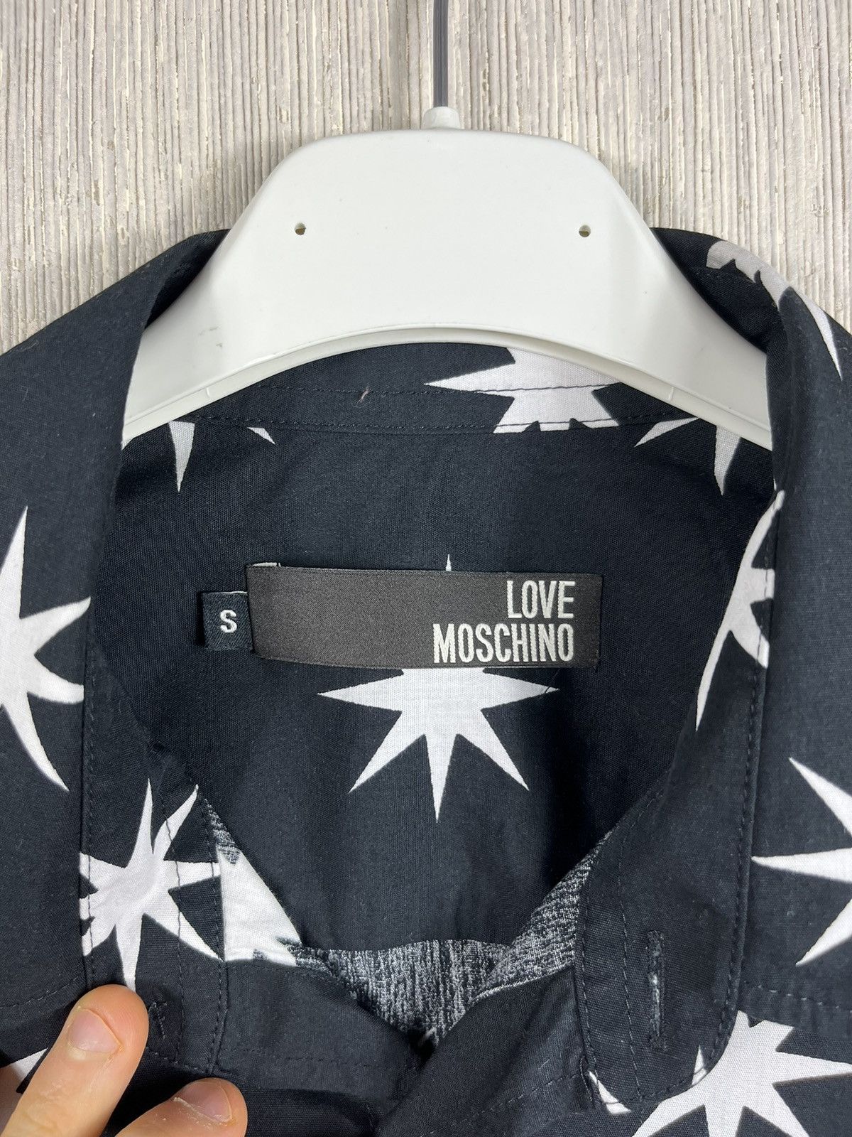 Designer × Moschino Love Moschino white stars monogram art shirt Size US S / EU 44-46 / 1 - 16 Thumbnail