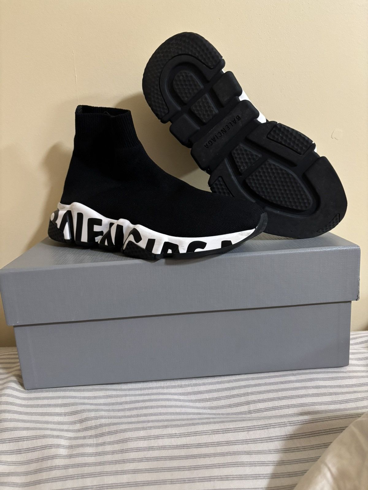 Balenciaga Balenciaga womans speed sneaker Size US 5 / IT 35 - 1 Thumbnail