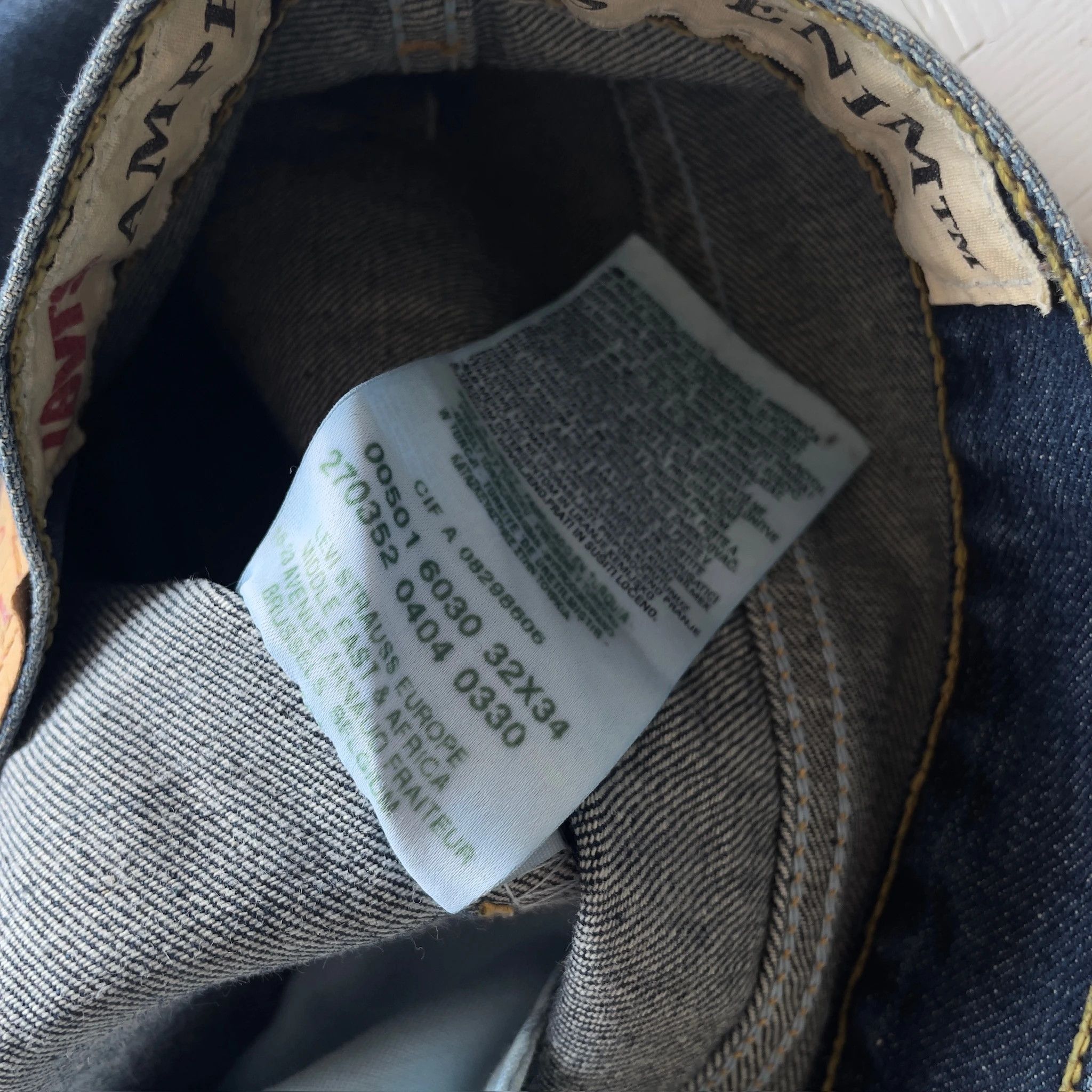 Levi's Vintage Clothing Vintage Levi's 501 Straight Fit Blue Denim Jeans Size US 32 / EU 48 - 9 Thumbnail