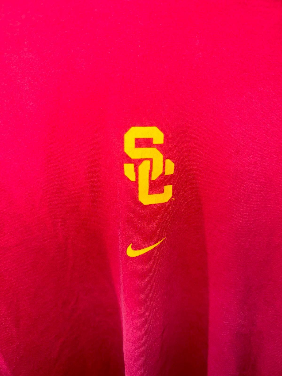 Nike Vintage Nike USC Trojans Center Swoosh Tee Shirt Rare Sz M Size US M / EU 48-50 / 2 - 3 Thumbnail
