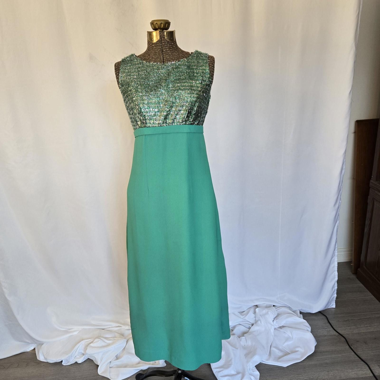 Designer RARE Vintage 1960s Mod Eyelash Tinsel Dress Size S / US 4 / IT 40 - 1 Thumbnail