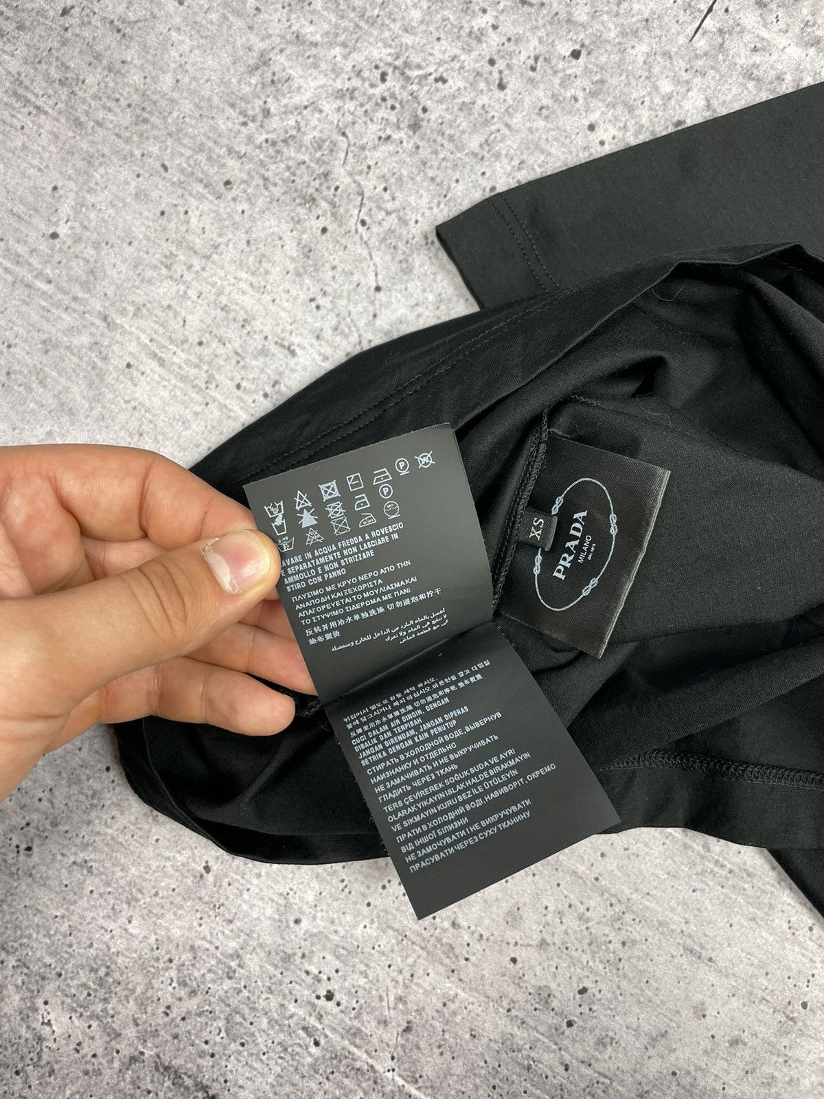 Prada Vintage Prada Milano Black Classic Luxury Rare T- Shirt Tee Size XS / US 0-2 / IT 36-38 - 17 Thumbnail