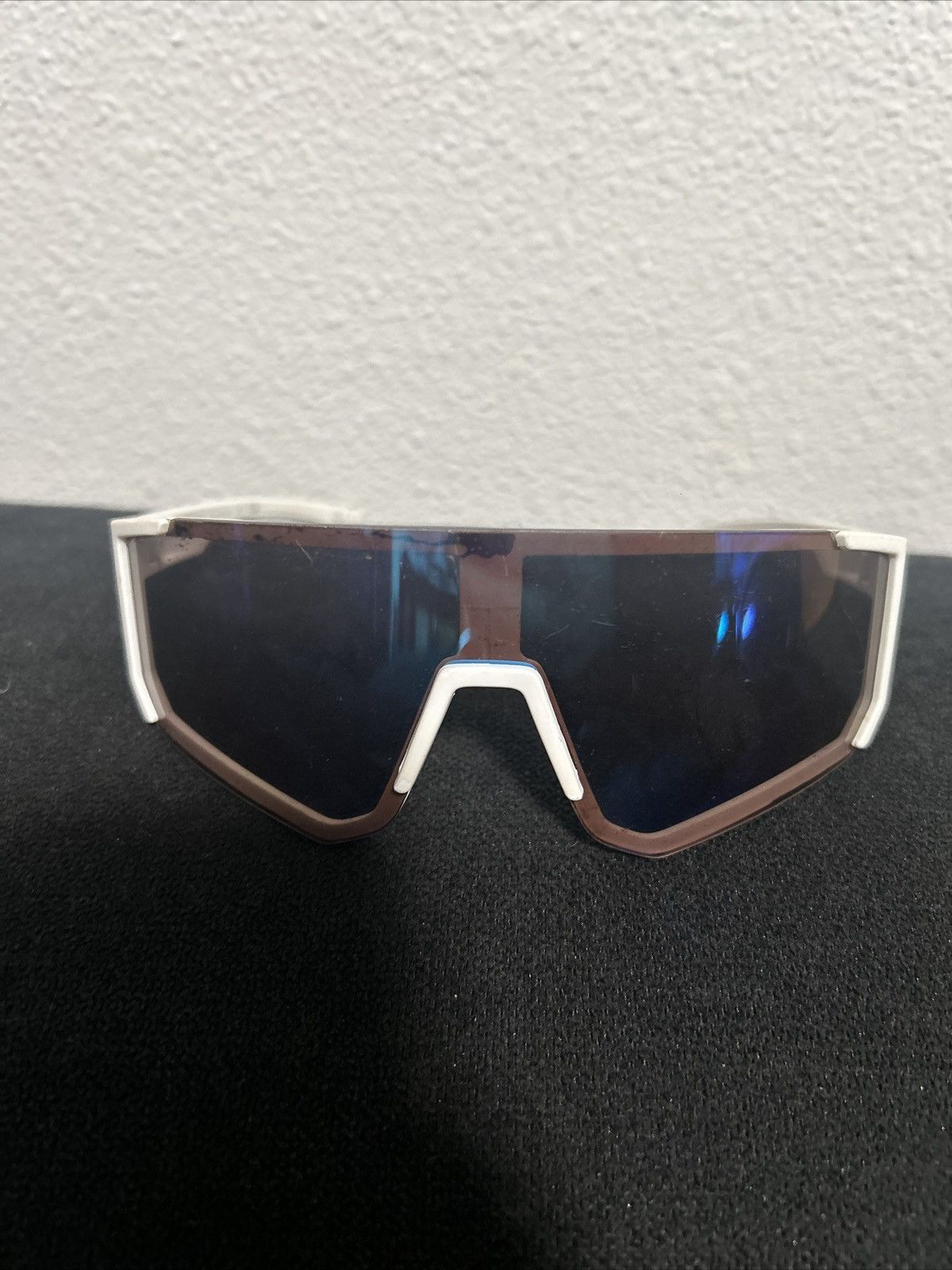 Foster Grant Foster Grant Cali Blue Trend Men's Shield Sunglasses Size ONE SIZE - 1 Thumbnail