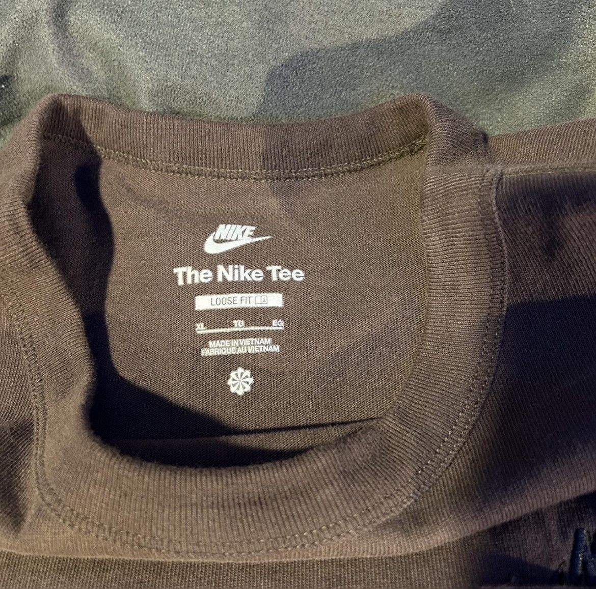 Nike 2 Nike Short Sleeve T-shirts, 2 Long Sleeve T-shirts Size US XL / EU 56 / 4 - 8 Thumbnail