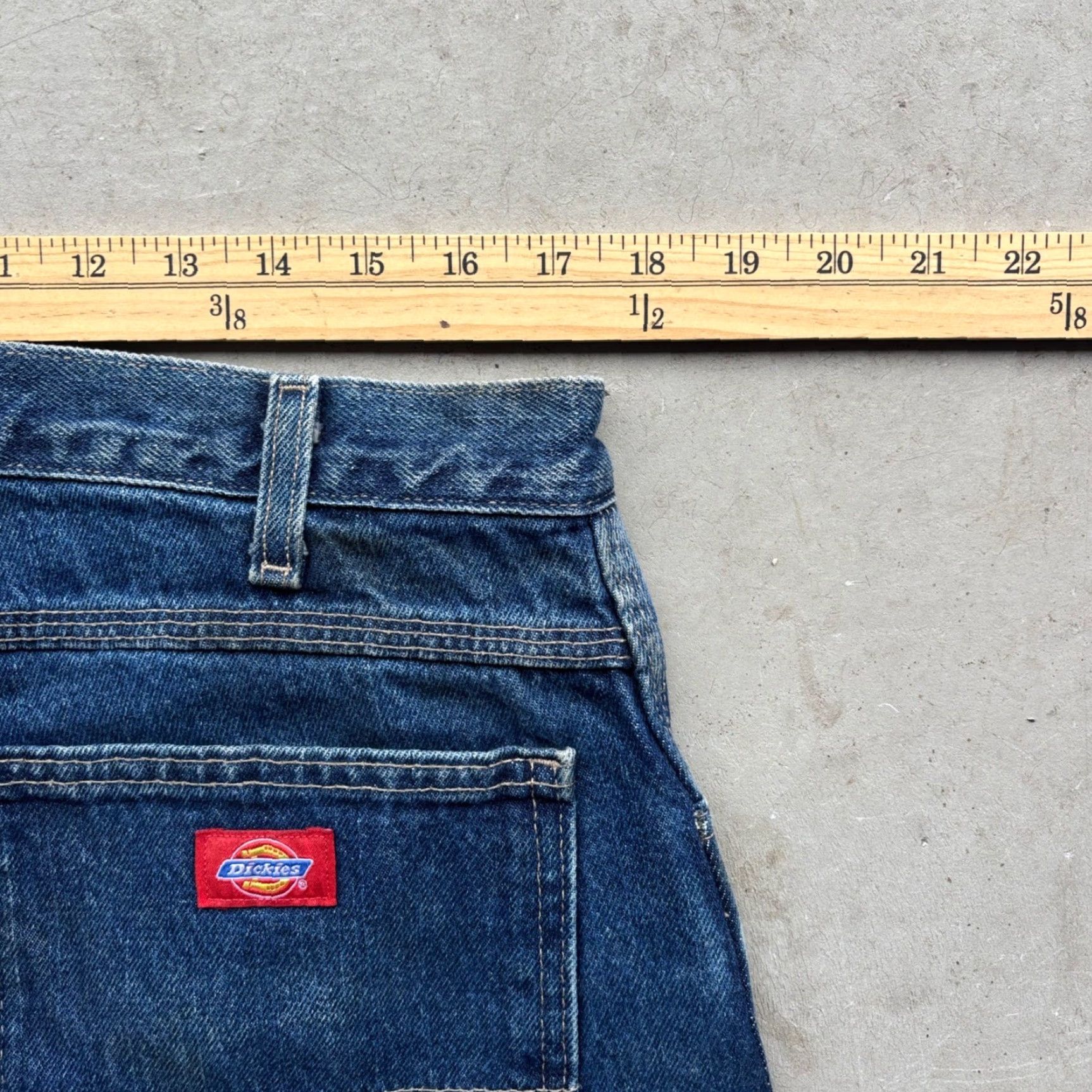 Dickies VINTAGE Dickies Relaxed Fit Carpenter Jeans Dark Wash Mens 36x32 Denim Workwear 5-Pocket Design, Cargo Pocket, Button, Zip, 90s Mens Jeans Size US 36 / EU 52 - 3 Thumbnail