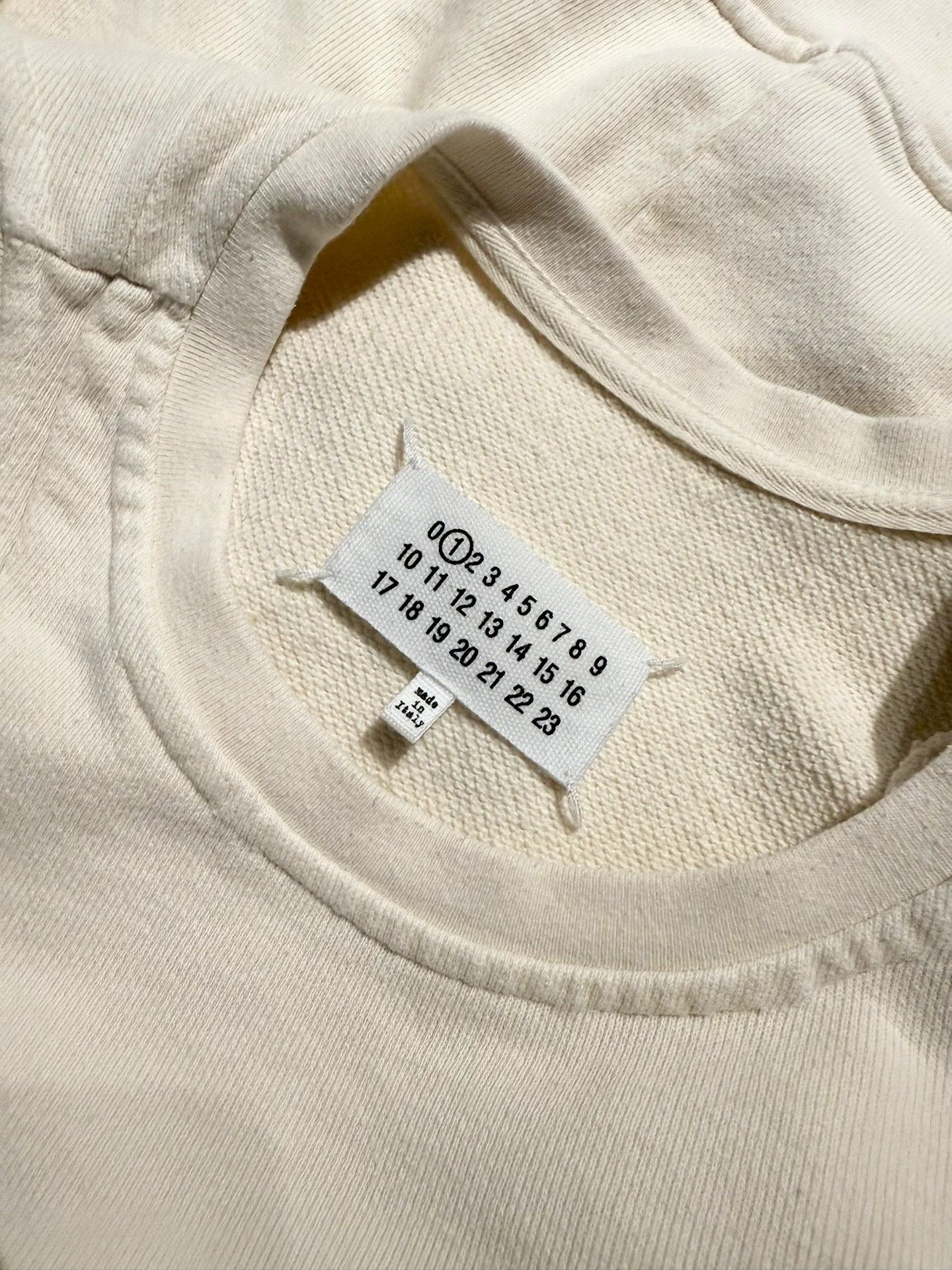 Maison Margiela Maison Margiela S/S20 Decon Cutout Sweatshirt Cream S Size S / US 4 / IT 40 - 5 Thumbnail