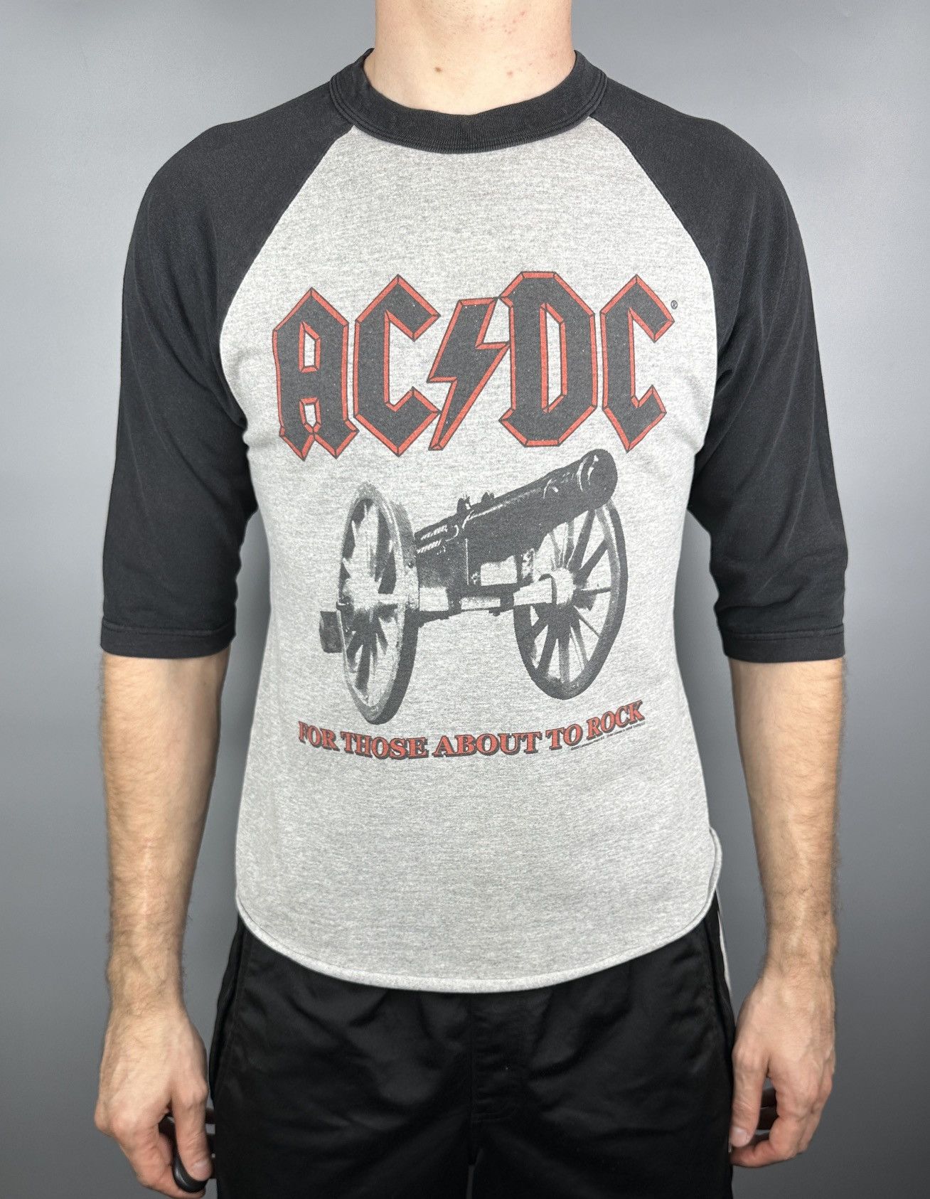 Band Tees Vintage AC/DC For Those About To Rock Band T Shirt USA Size US M / EU 48-50 / 2 - 11 Thumbnail