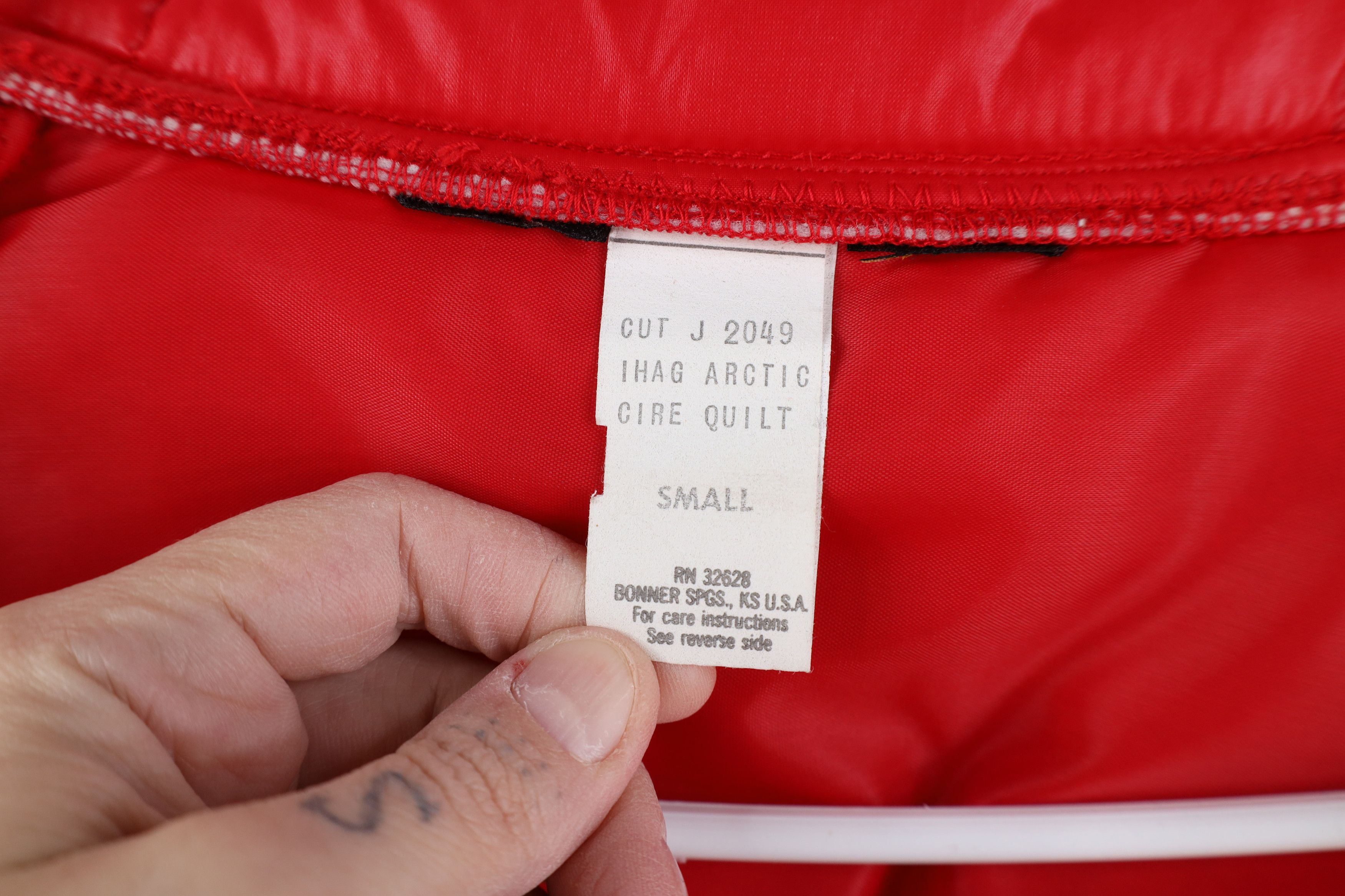 Vintage Vintage 70s Streetwear Full Zip Winter Puffer Jacket Red USA Size US S / EU 44-46 / 1 - 11 Thumbnail
