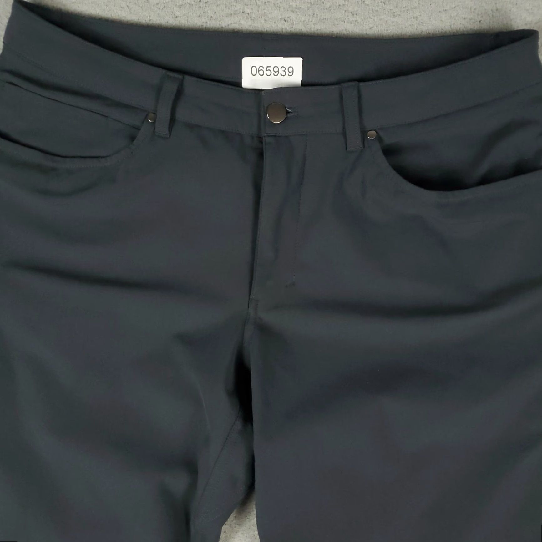 Lululemon Lululemon Pants Mens 34x32 Gray Commission Straight 5 Pocket Chino Trousers Size US 34 / EU 50 - 2 Thumbnail