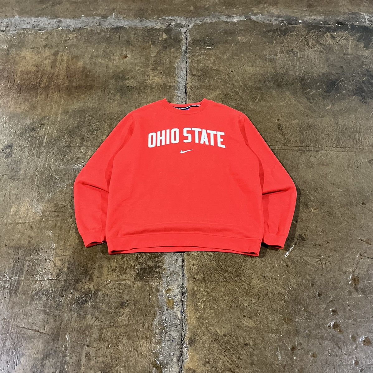 NCAA × Nike Ohio State Nike Center Swoosh Essential Pullover Crewneck Size US XL / EU 56 / 4 - 1 Thumbnail