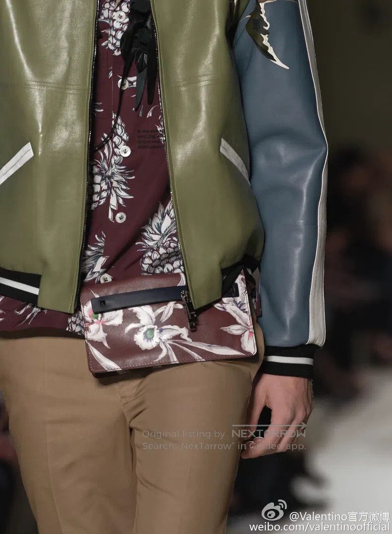 Valentino Valentino leather Size US M / EU 48-50 / 2 - 8 Thumbnail