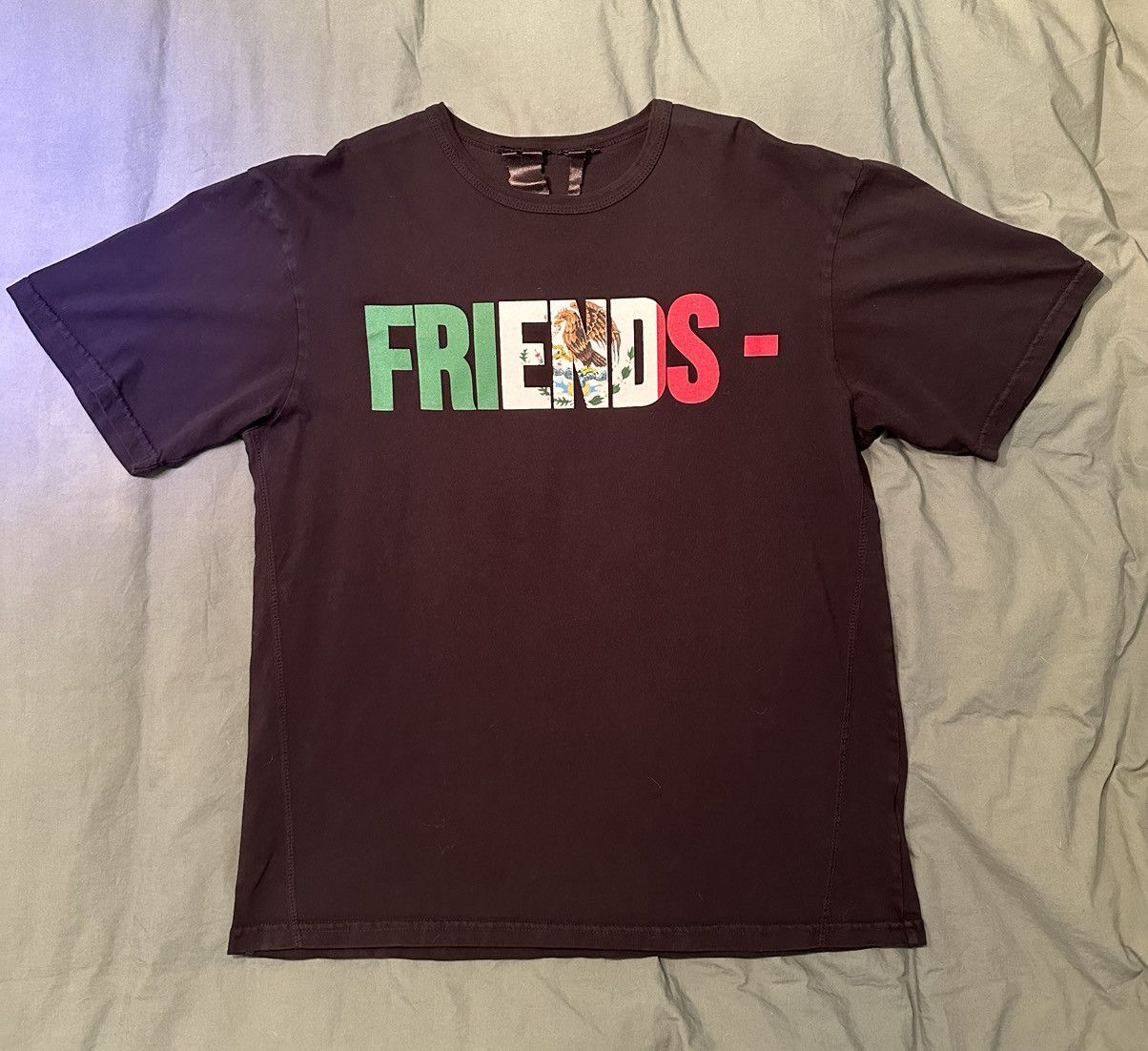 Vlone green friends tee discount