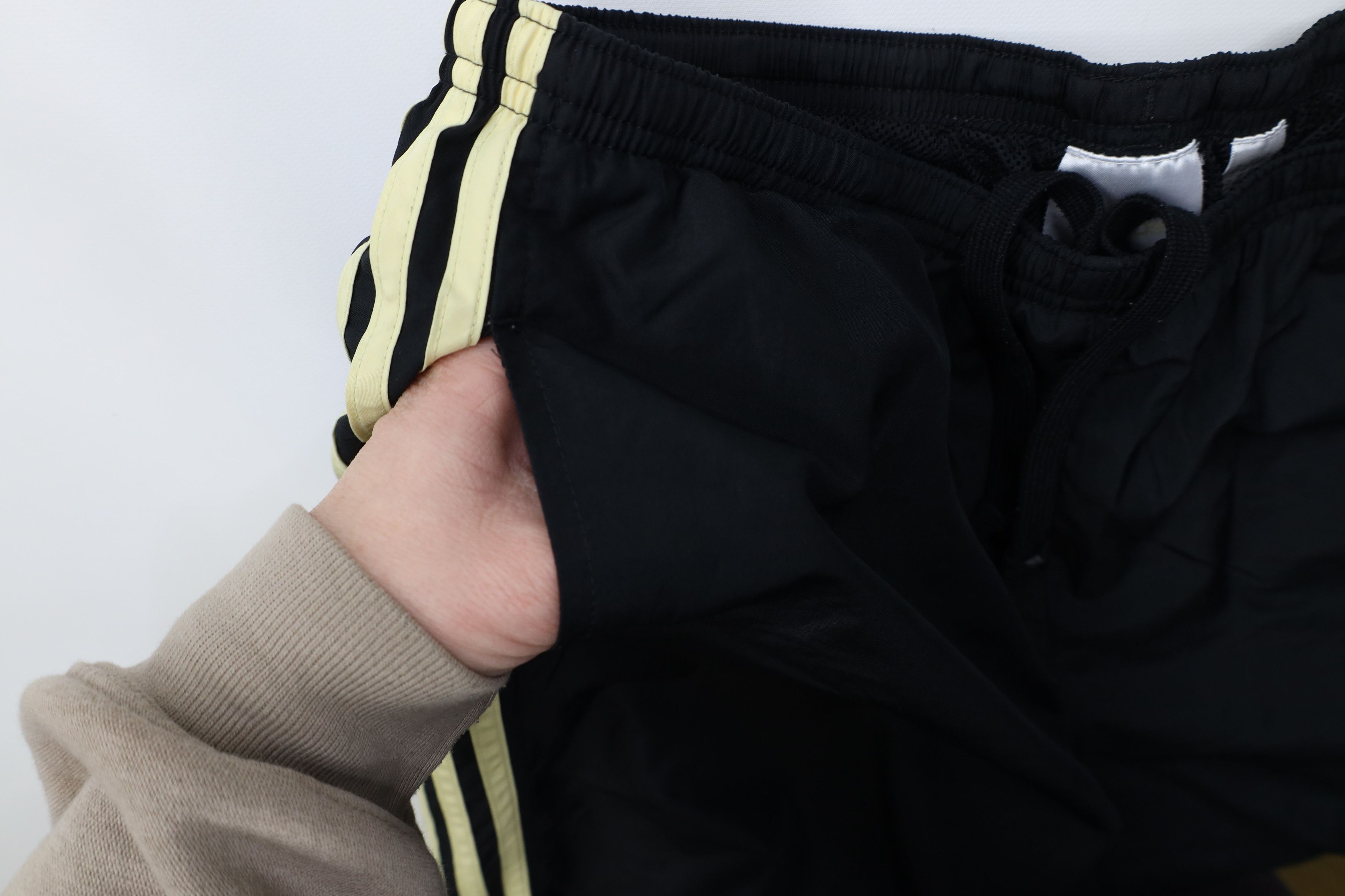 Adidas Vintage Y2K Adidas Striped Lined Wide Leg Windbreaker Pants Size 30" / US 8 / IT 44 - 7 Thumbnail