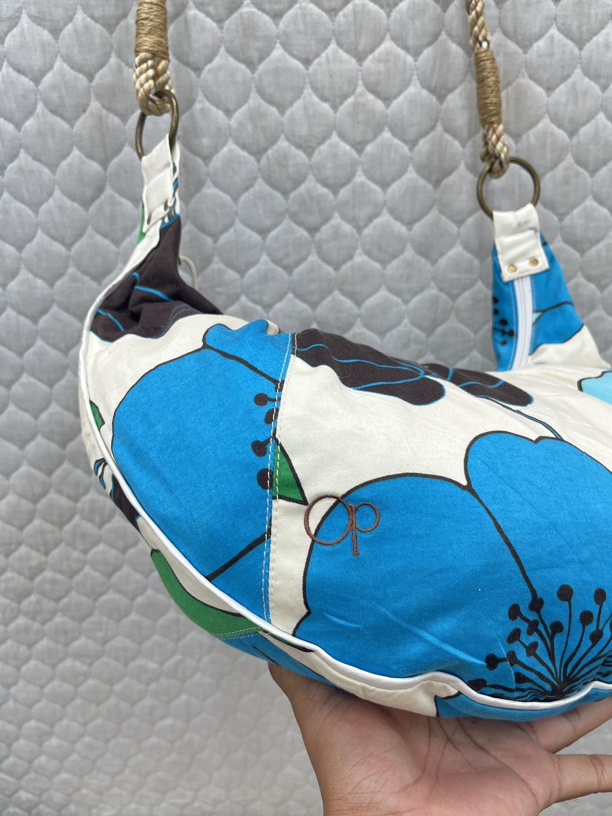 Ocean Pacific 🔥🔥🔥STEALS OCEAN PACIFIC FLORAL SLING BAG Size ONE SIZE - 8 Thumbnail