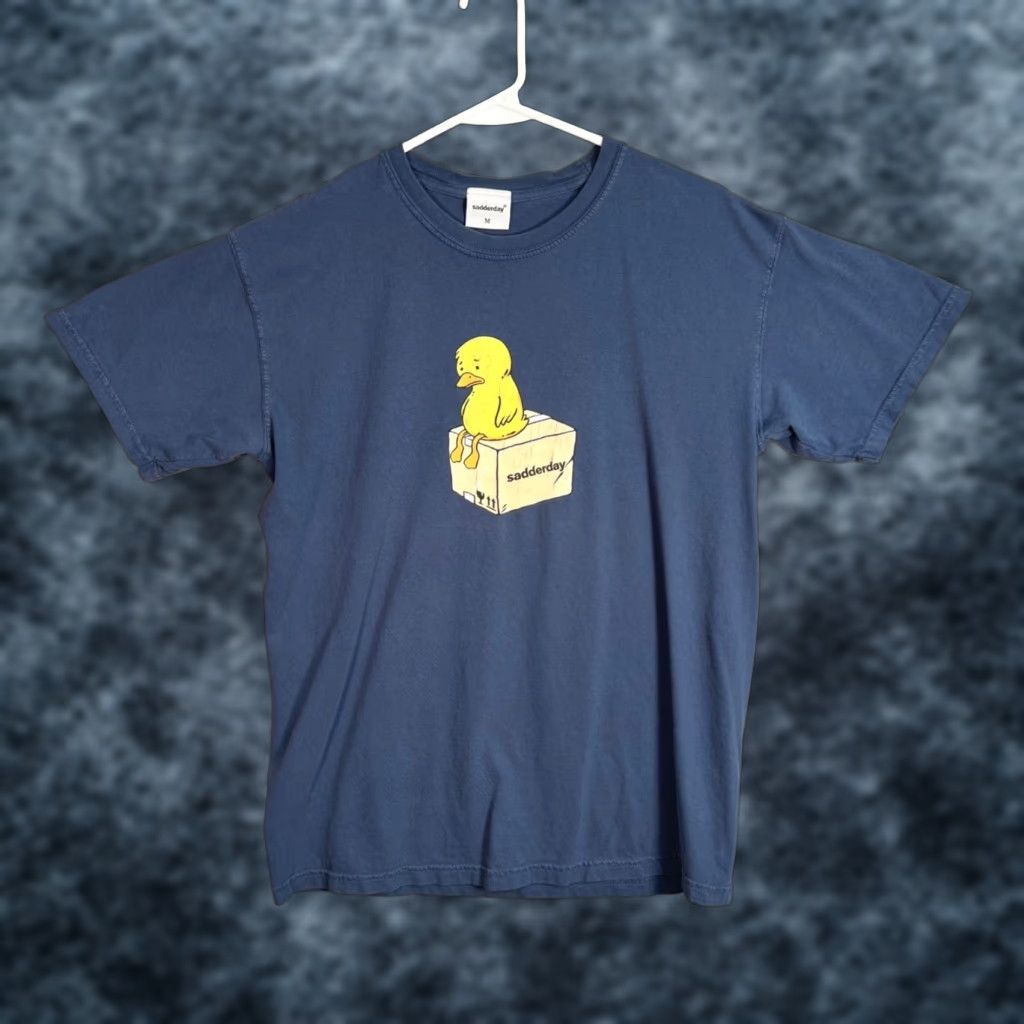 Vintage VINTAGE Sadderday T-Shirt Adult Medium Blue Graphic Duck Yellow Mens Size US M / EU 48-50 / 2 - 1 Thumbnail