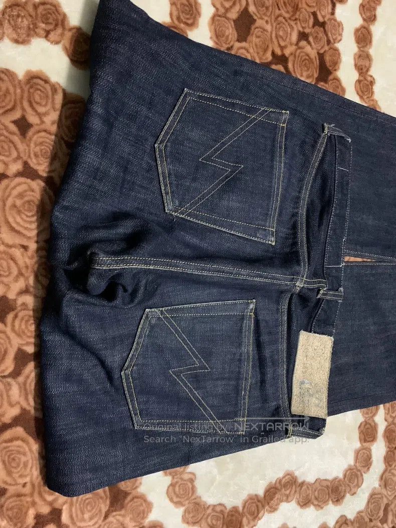 Neighborhood Neighborhood size S Jeans Size US 27 - 3 Thumbnail