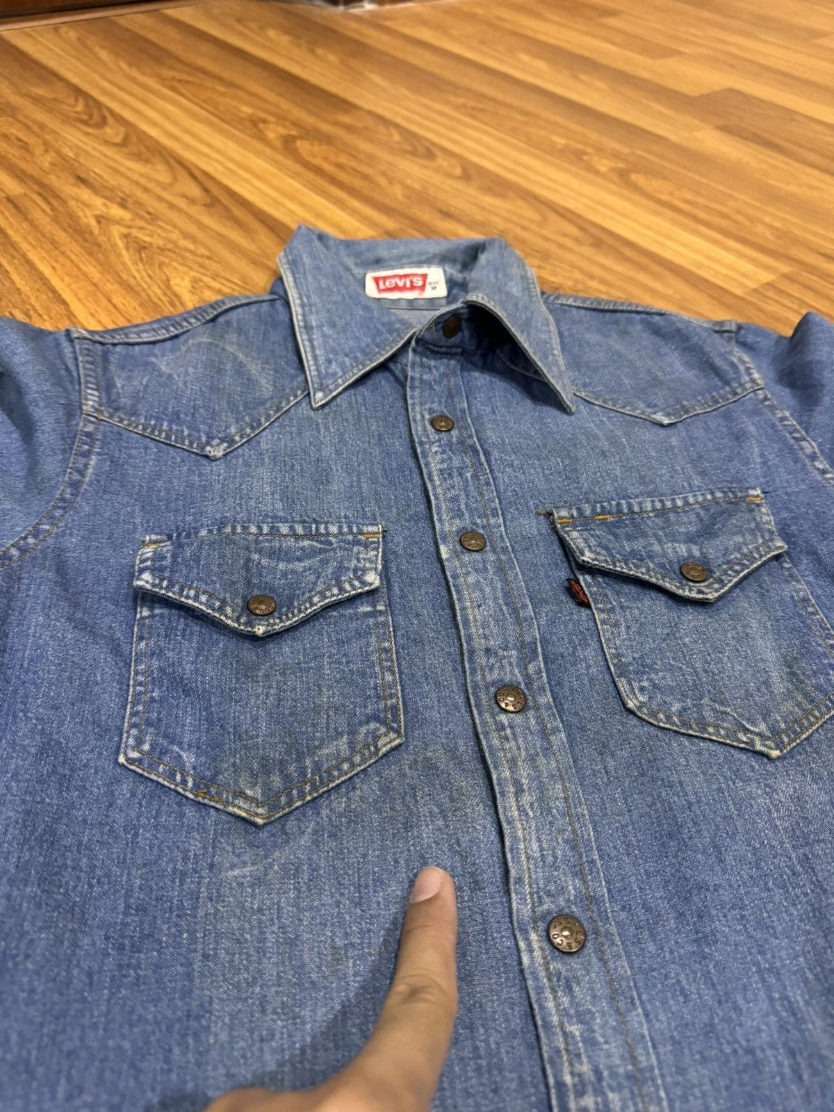 Levi's VINTAGE 1970s LEVIS BLACK TAG BUTTON UP SHIRT Size M / US 6-8 / IT 42-44 - 12 Thumbnail