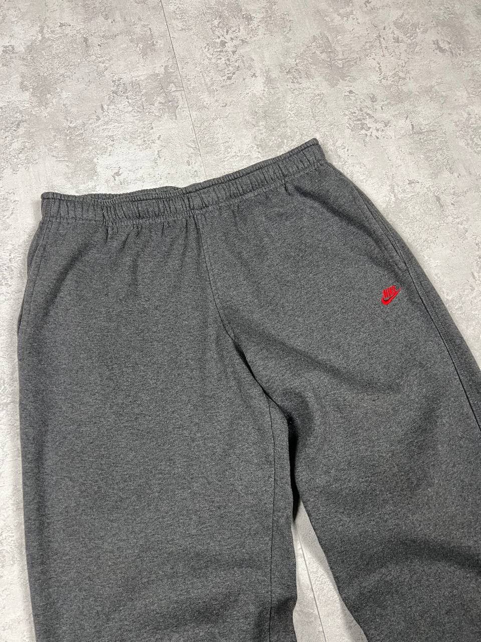 Nike Vintage Nike Baggy Grey Sweatpants Joggers Pants Size L Size US 34 / EU 50 - 4 Thumbnail