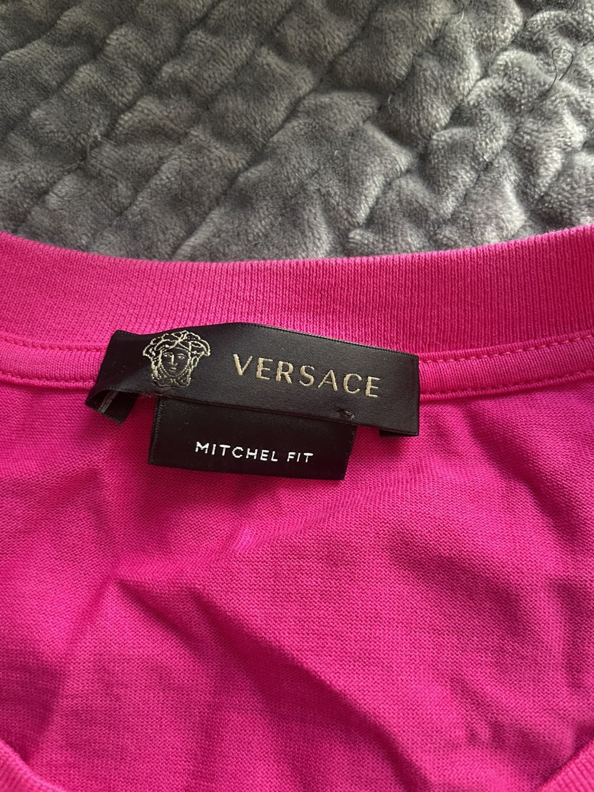 Versace Pink Versace Rug Tee size small Size US S / EU 44-46 / 1 - 3 Thumbnail
