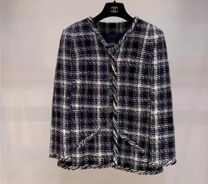 Chanel Chanel 44 z Jacket Size L / US 10 / IT 46 - 1 Thumbnail
