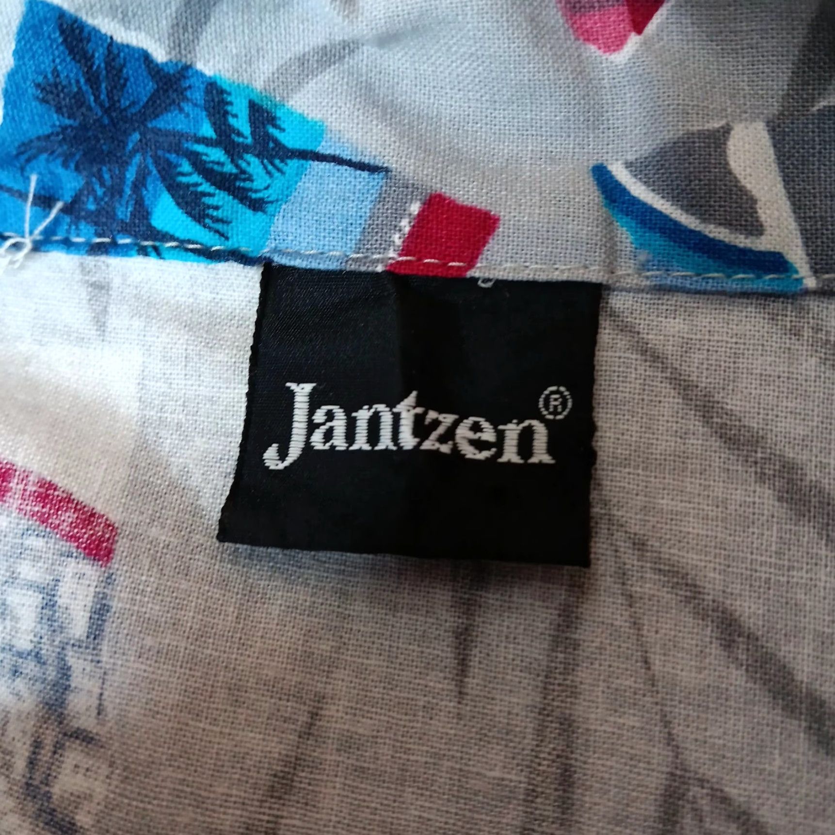 Jantzen VINTAGE Jantzen Hawaiian Shirt Smart 80s/90s Button-Up Short Sleeve Gray L Men Wailea Maui Aloha Beach Tropical Surfer Pattern Size US L / EU 52-54 / 3 - 4 Thumbnail