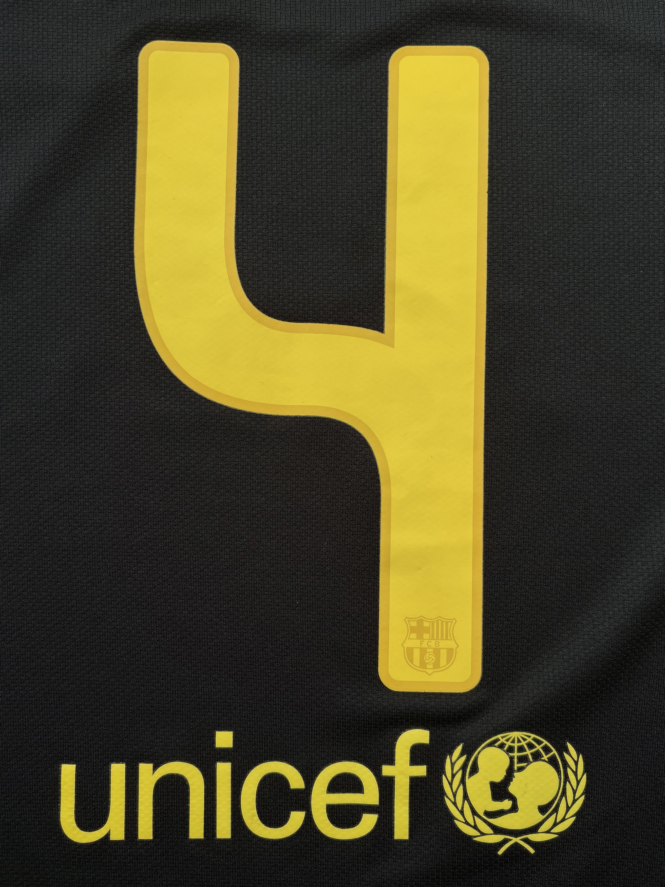 Nike FC Barcelona 2011/12 Away Jersey – Fàbregas #4 – Size L Size US L / EU 52-54 / 3 - 10 Thumbnail