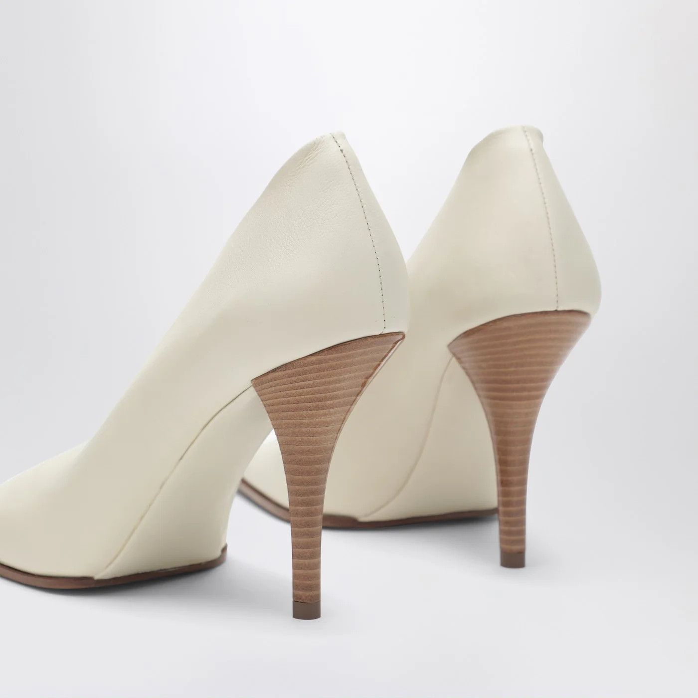 Alaia o1d2blof0426 Soft Square Pumps in Ivory Size US 7 / IT 37 - 5 Thumbnail